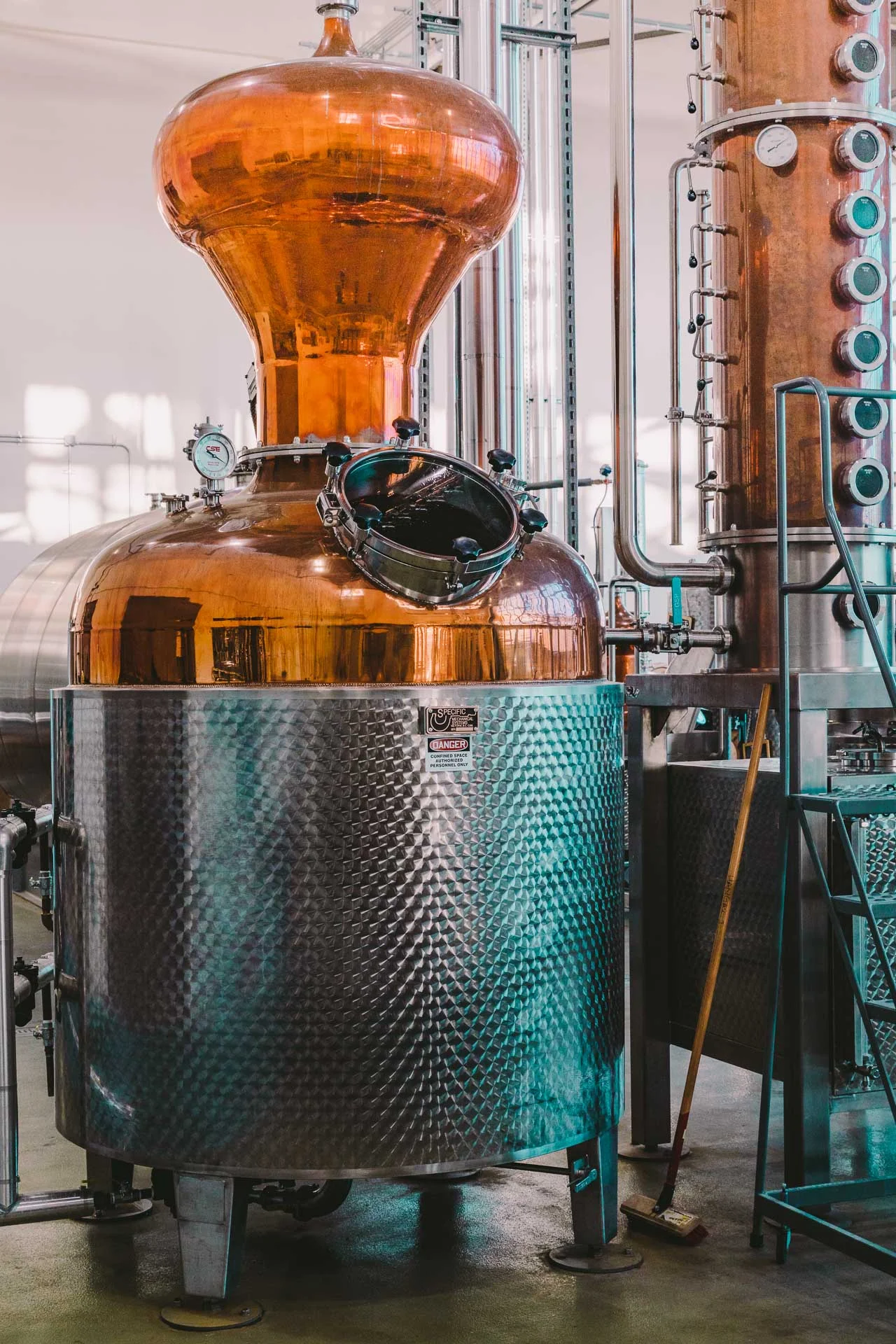 20180419-untitled-8864.fog.point.vodka.hangar.1.jpg