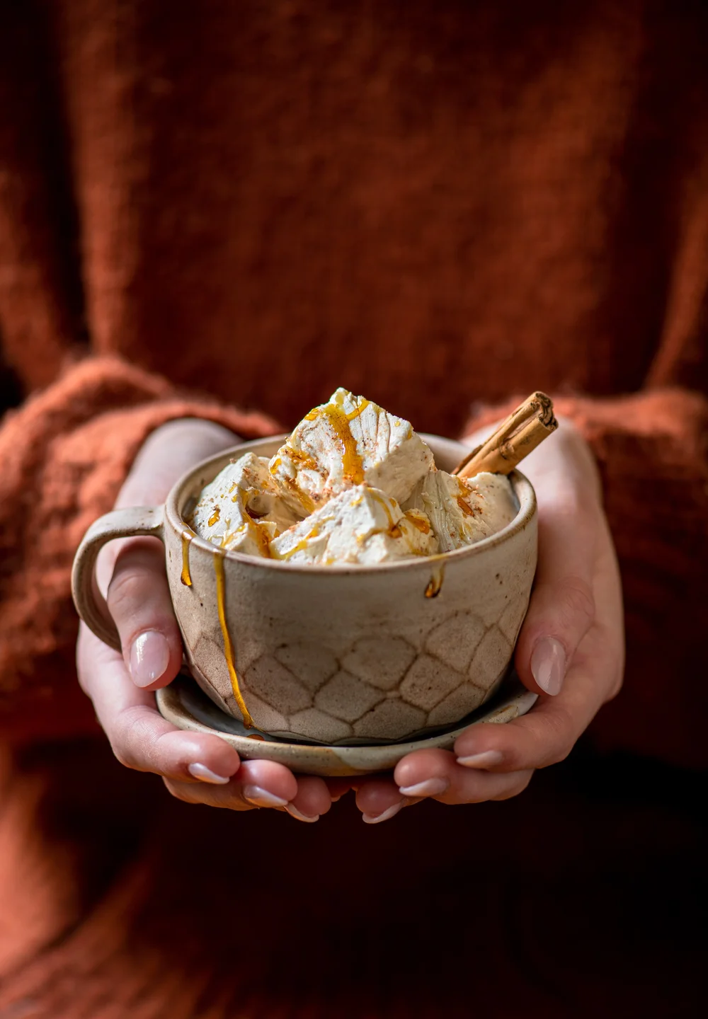 Maple Vanilla Marshmallows With Spiced Maple Milk - The sugarologist ...