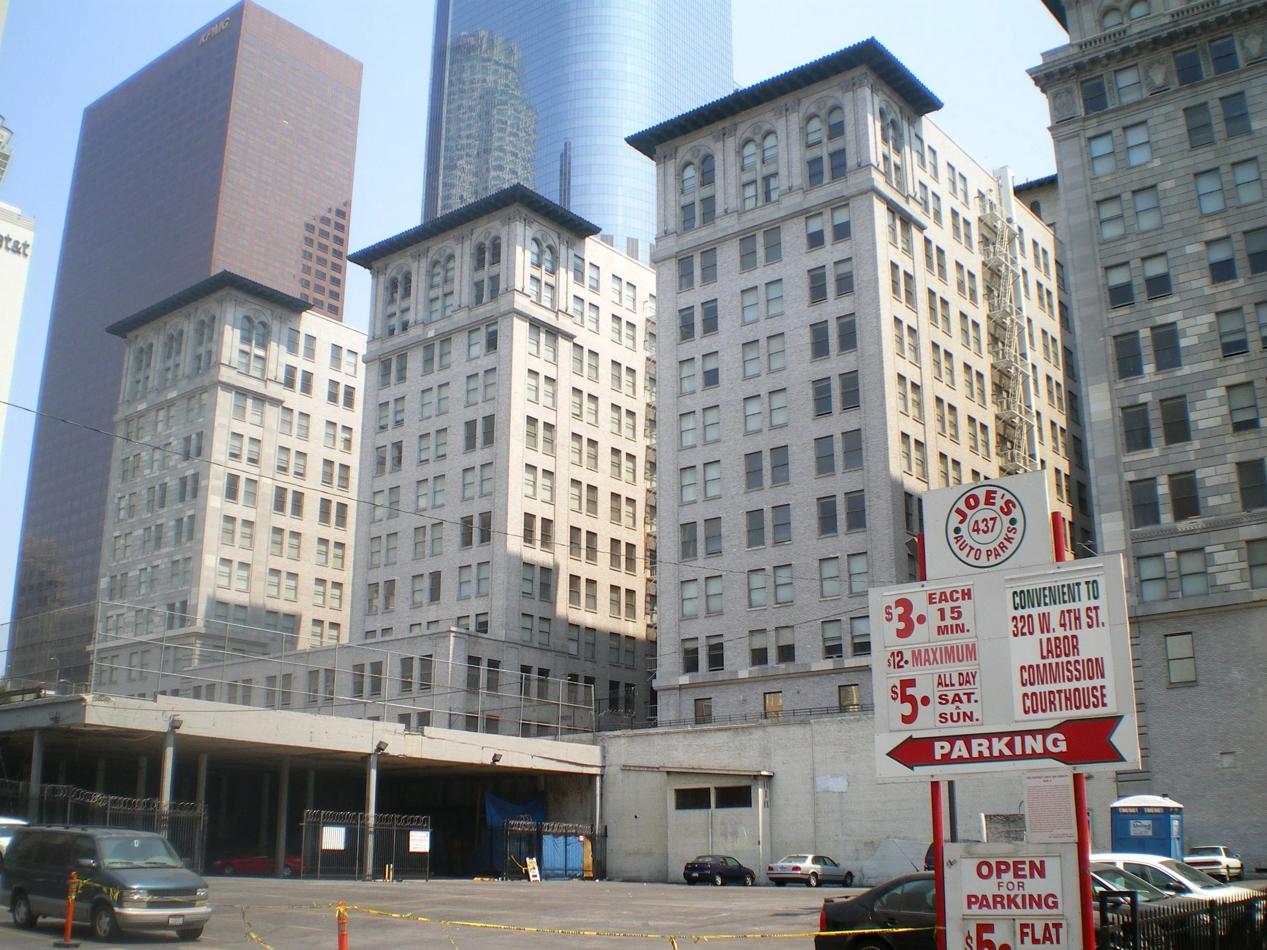 Subway_Terminal_Building.jpg