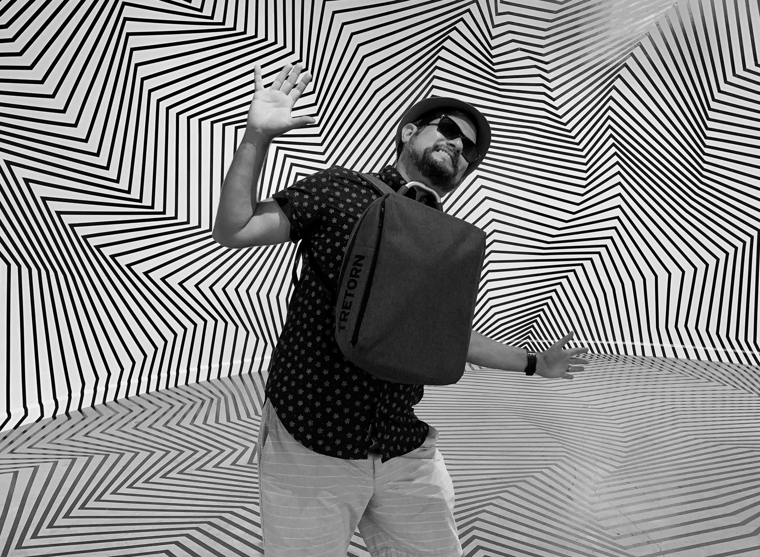 Believe it or not, if you blur your eyes you can make out a 3D Mike!