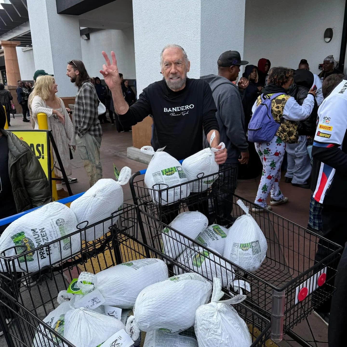 Fun fact about John Paul: he LOVES the holidays! 🦃 He was in LA this weekend and hosted a turkey giveaway with his company @banderotequila. We hope you all have a wonderful holiday and, if you&rsquo;re lucky enough, are able to give back this season