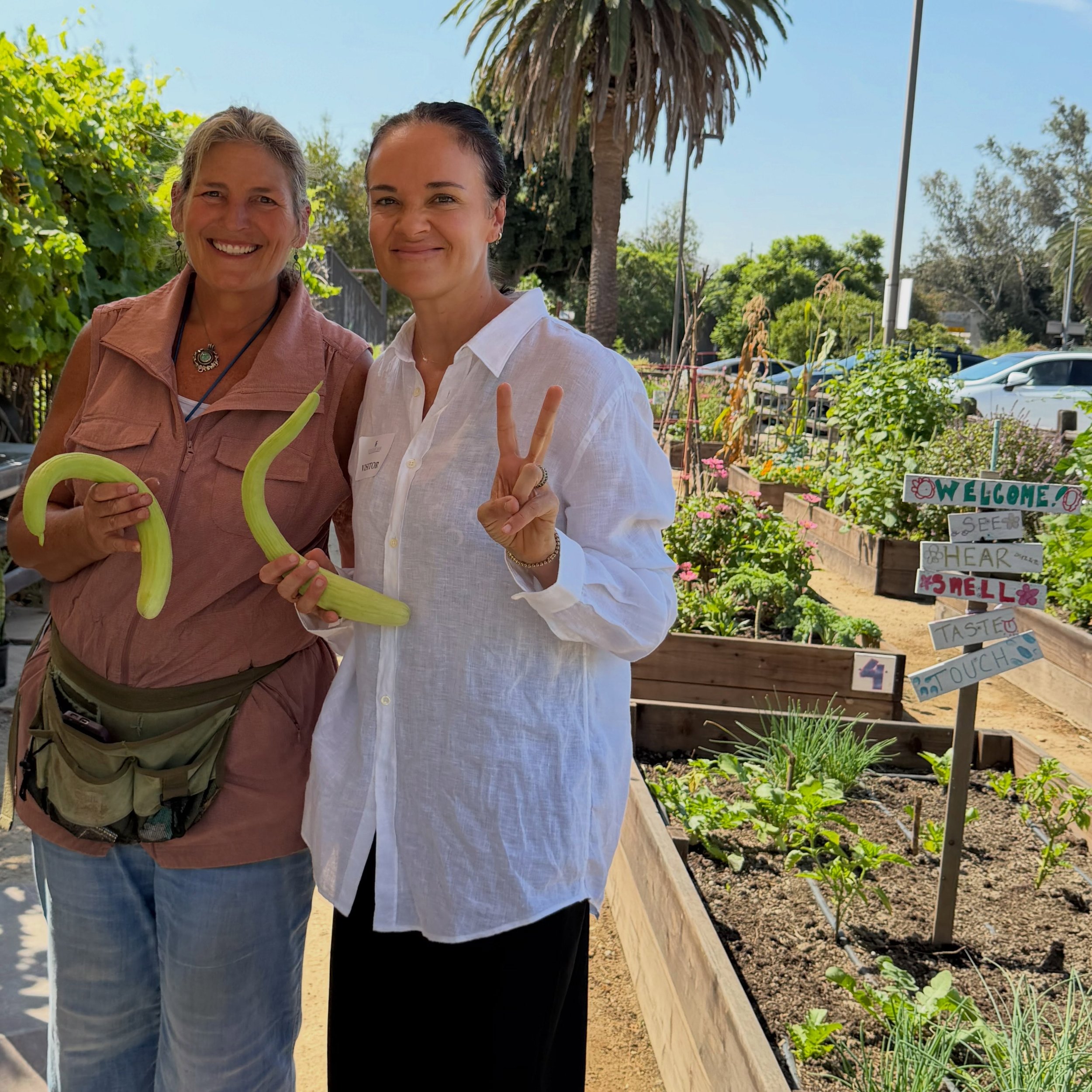Such a treat to visit the Peace Love Happiness Garden at @vistadelmarorg today. Vista Del Mar improves the mental health and well-being of children and families by providing specialized and therapeutic services. With their work providing residential 