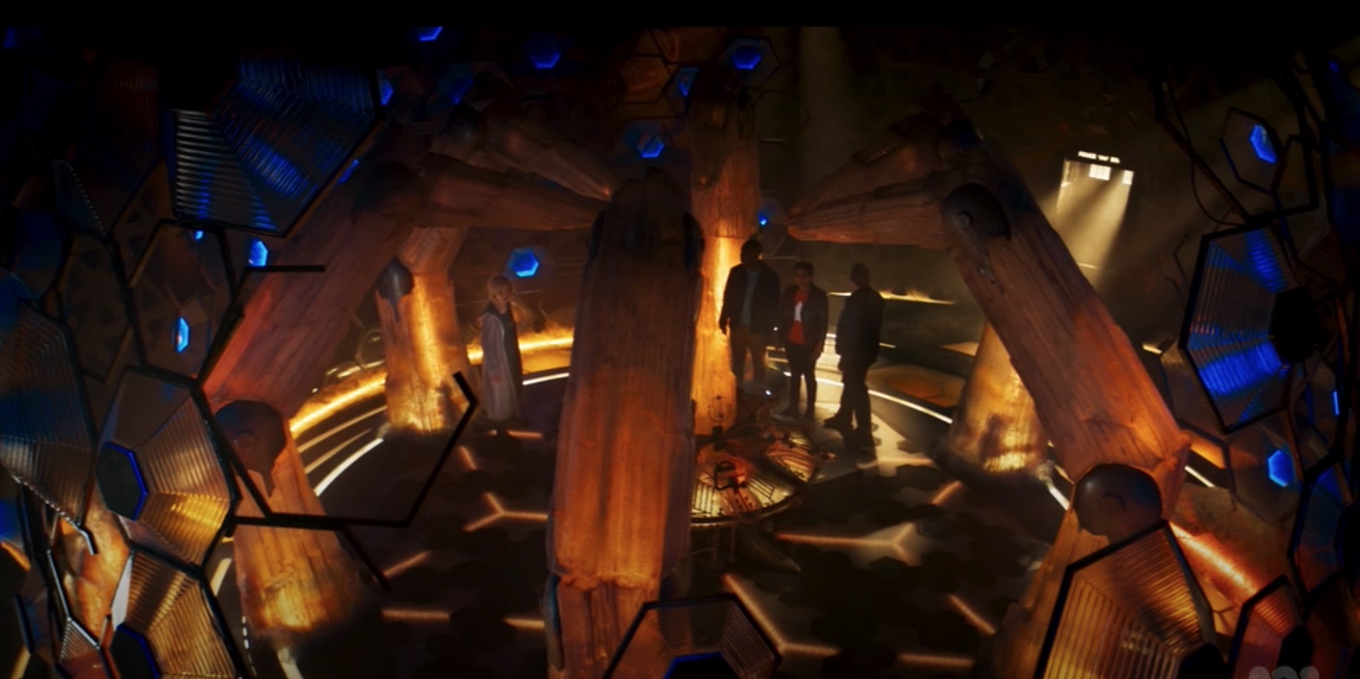 who tardis beehive.jpg