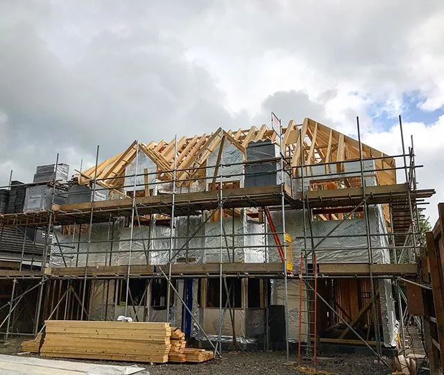 The roof is on! Very close now to being water tight and ready for the first fix.
.
.
.
.
.
#JRPCDevelopments #architecture #architectureporn #photooftheday #architecturelovers #architecturalphotography #semidetached #semidetachedhouse #roof #TimberFr