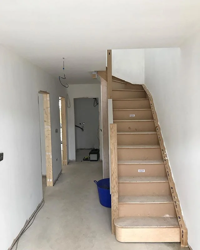 The stairs are in and the mist coat has started.
.
.
.
.
.
#JRPCDevelopments #architecture #architectureporn #photooftheday #architecturelovers #architecturalphotography #semidetached #semidetachedhouse #stairs #decoration #gettingthere #newbuild #Ne