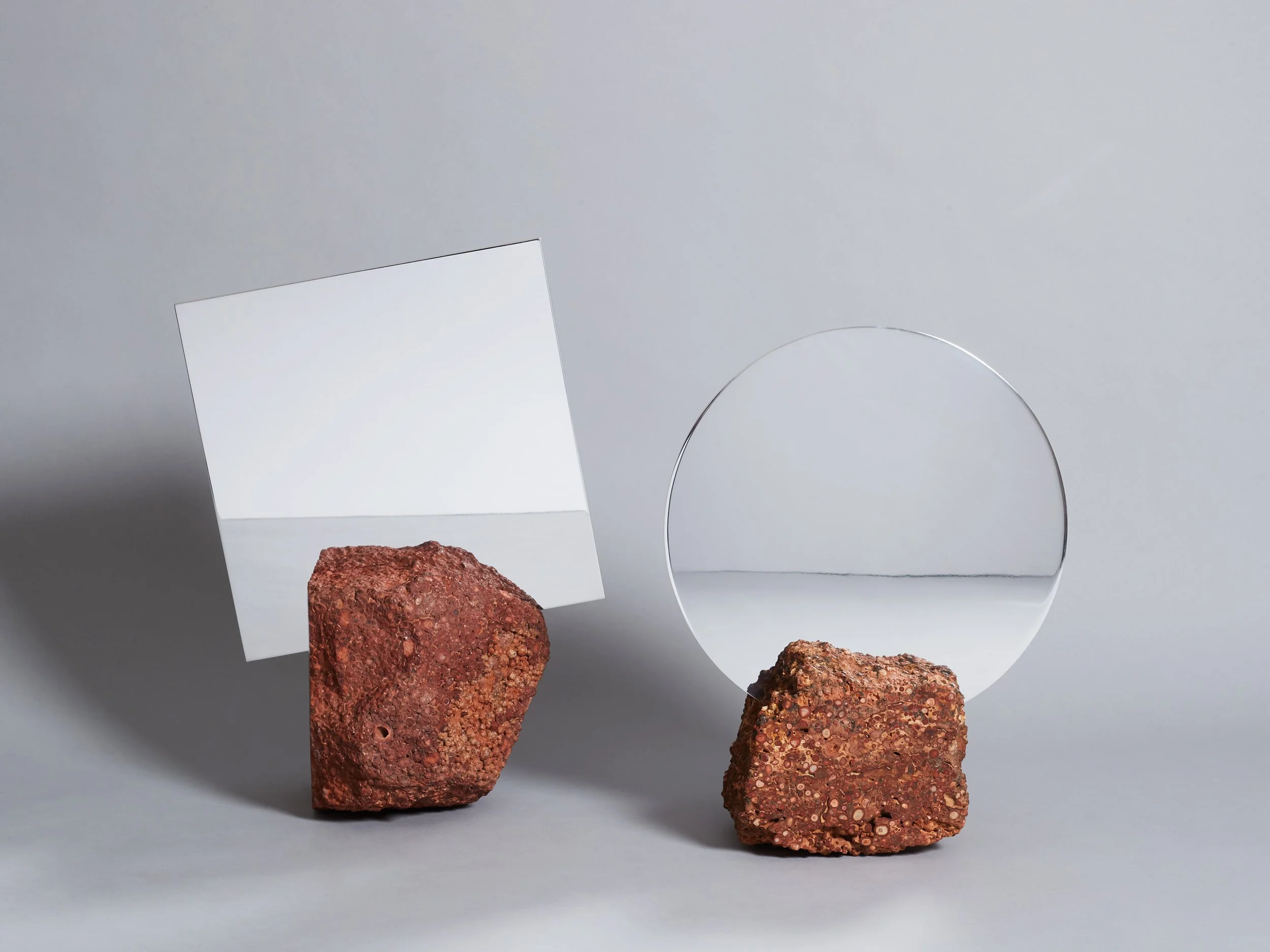 Aluminium-and-Bauxite-Mirrors-by-Keulemans-Hashimoto_photo-by-Traianos-Pakioufakis-77642_0537.jpeg