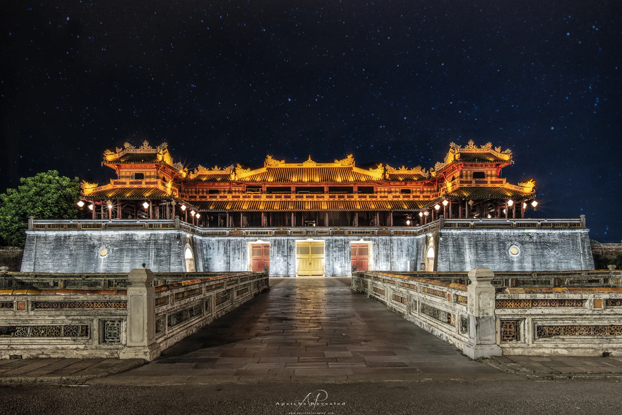 Hue Citadel stars.jpg
