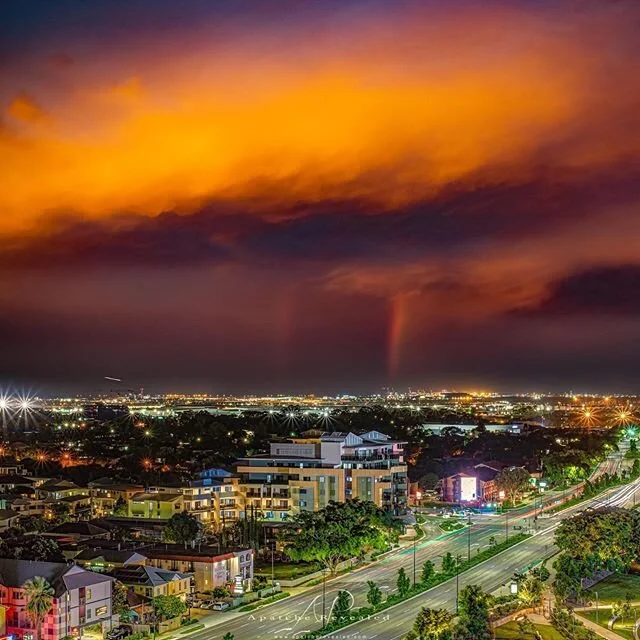 A rainbow over Brisbane&rsquo;s airport, must be a sign of good things to come..
🎨@apatche
💻 @apatche_graphics
🐶 @ar_pet_portraits
Checkout my website for the latest news. (Link in bio)
Camera: @nikonaustralia  #nikond610 #mynikonlife