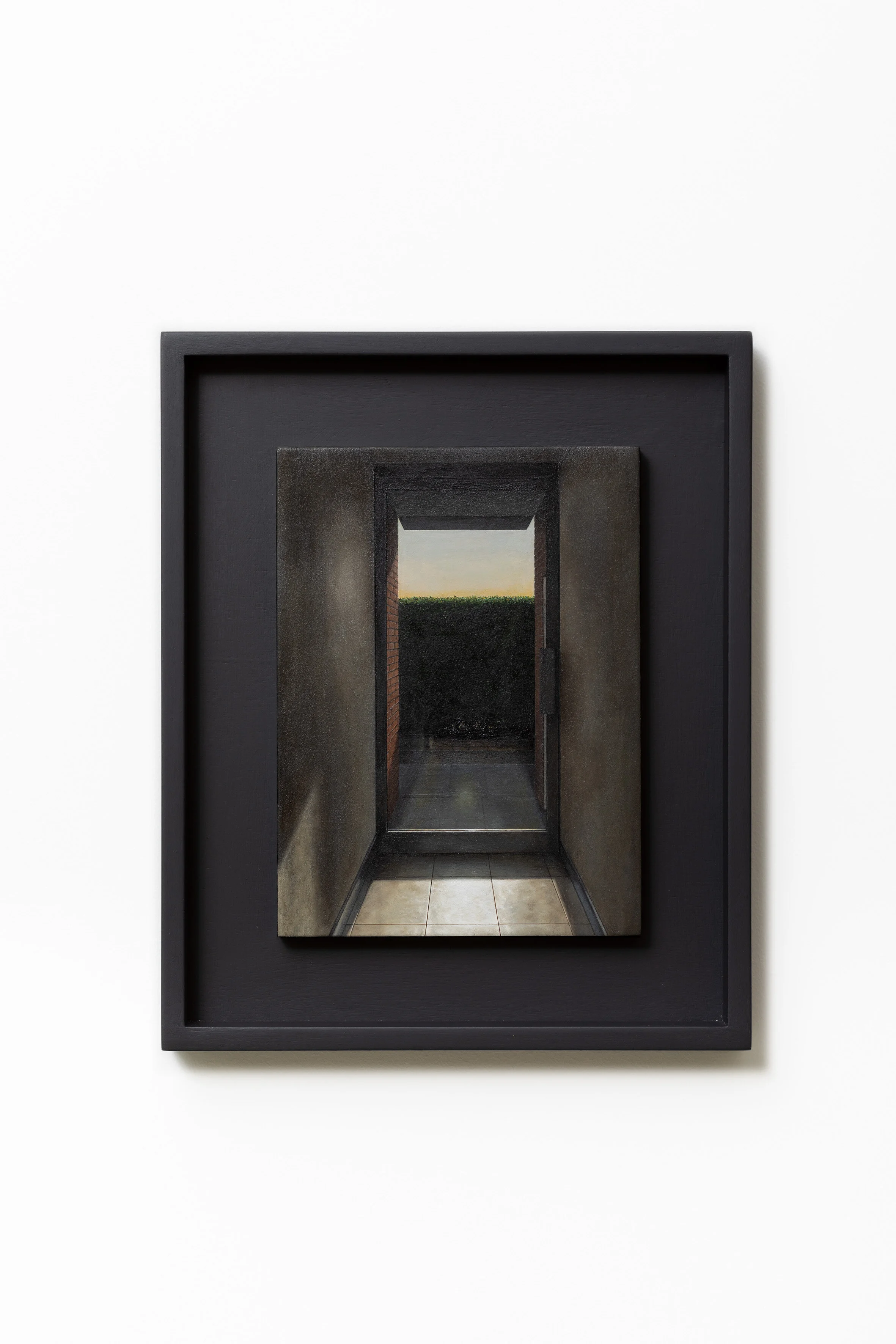 Passeggiata, 2021, tempera all'uovo e olio su tavola, 22,2 x 16,5 cm