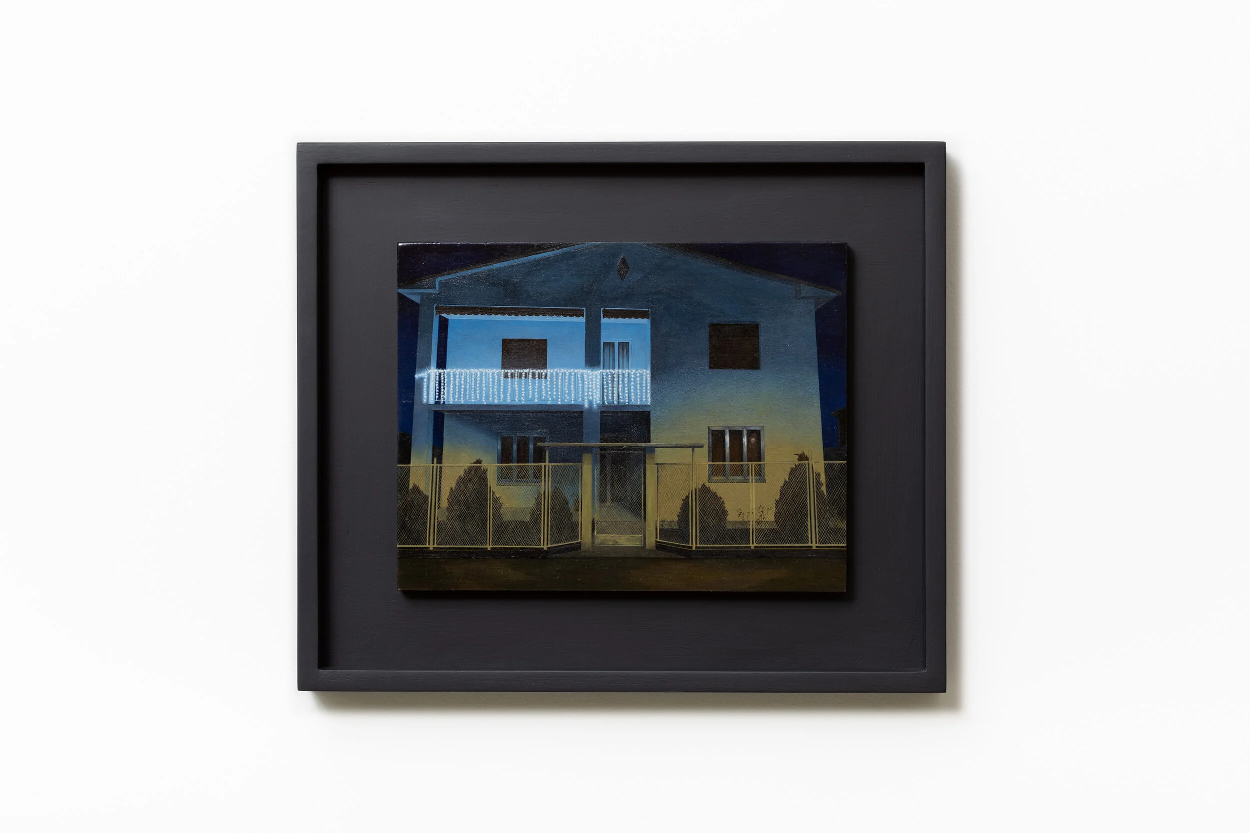 Facciata di ponente, 2020, tempera all'uovo su tavola, 17,9 x 23,1 cm