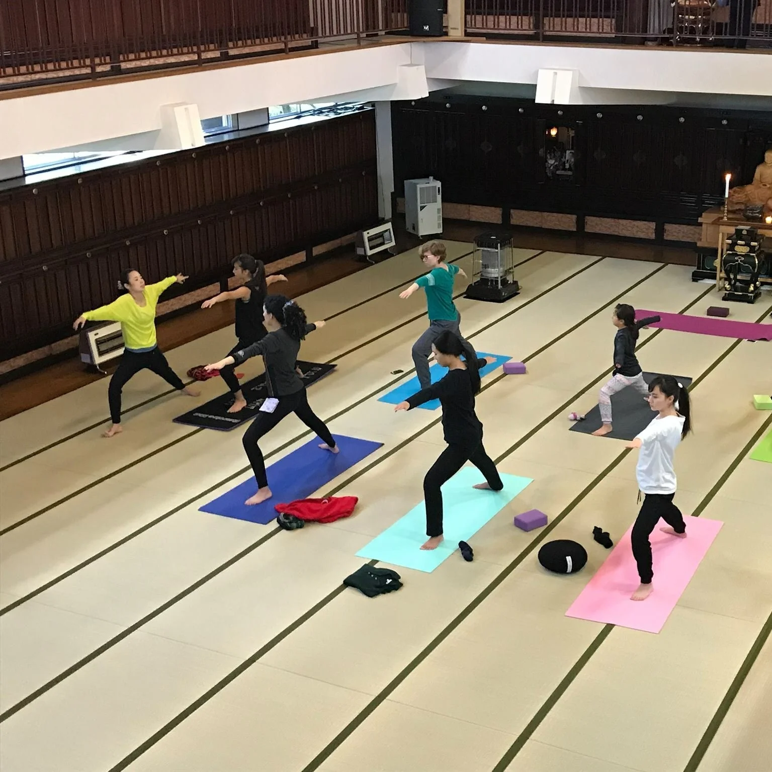 yoga-at-dairyuji-oga.jpg