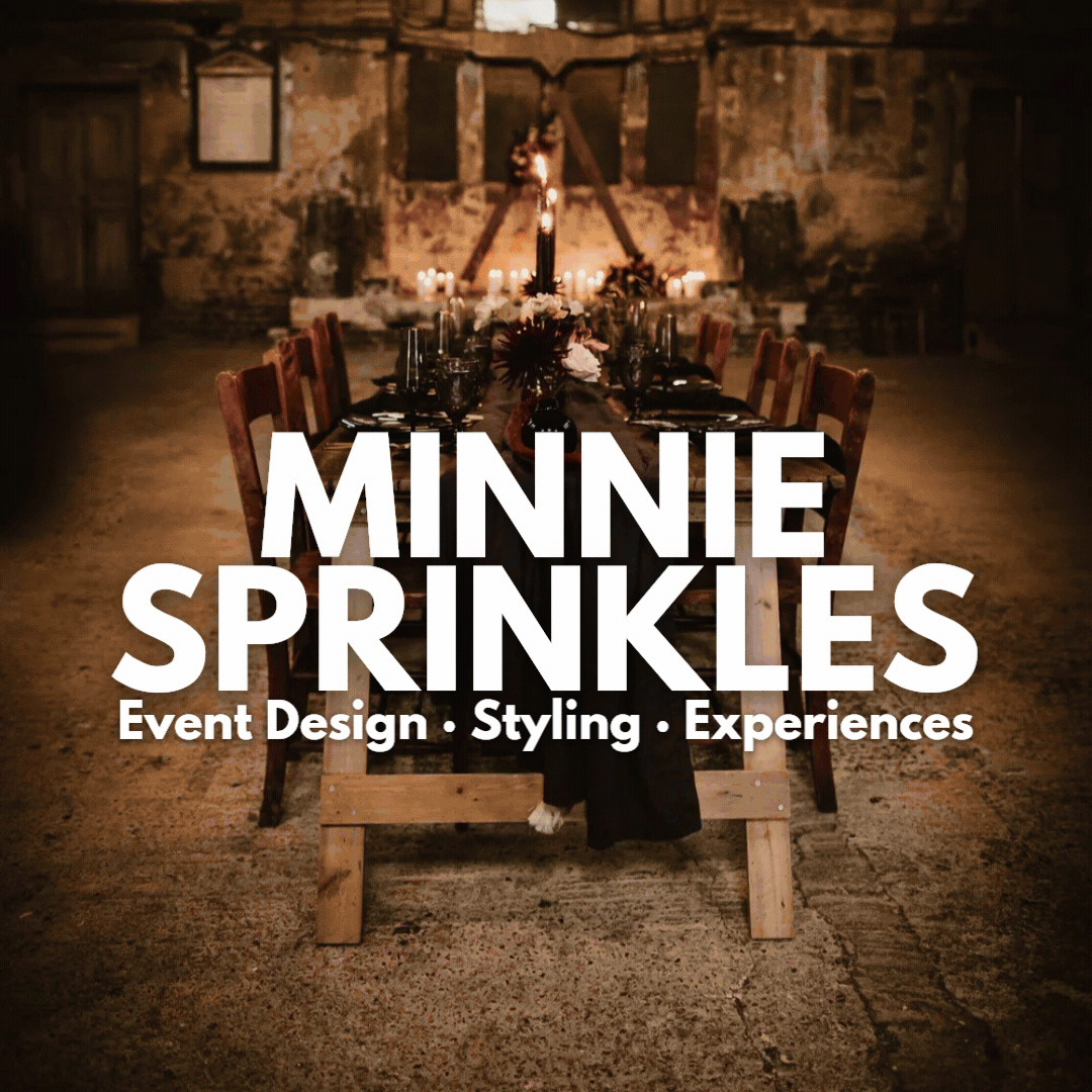MINNIE S BITS ON THE SIDE (1080 x 1350 px).gif