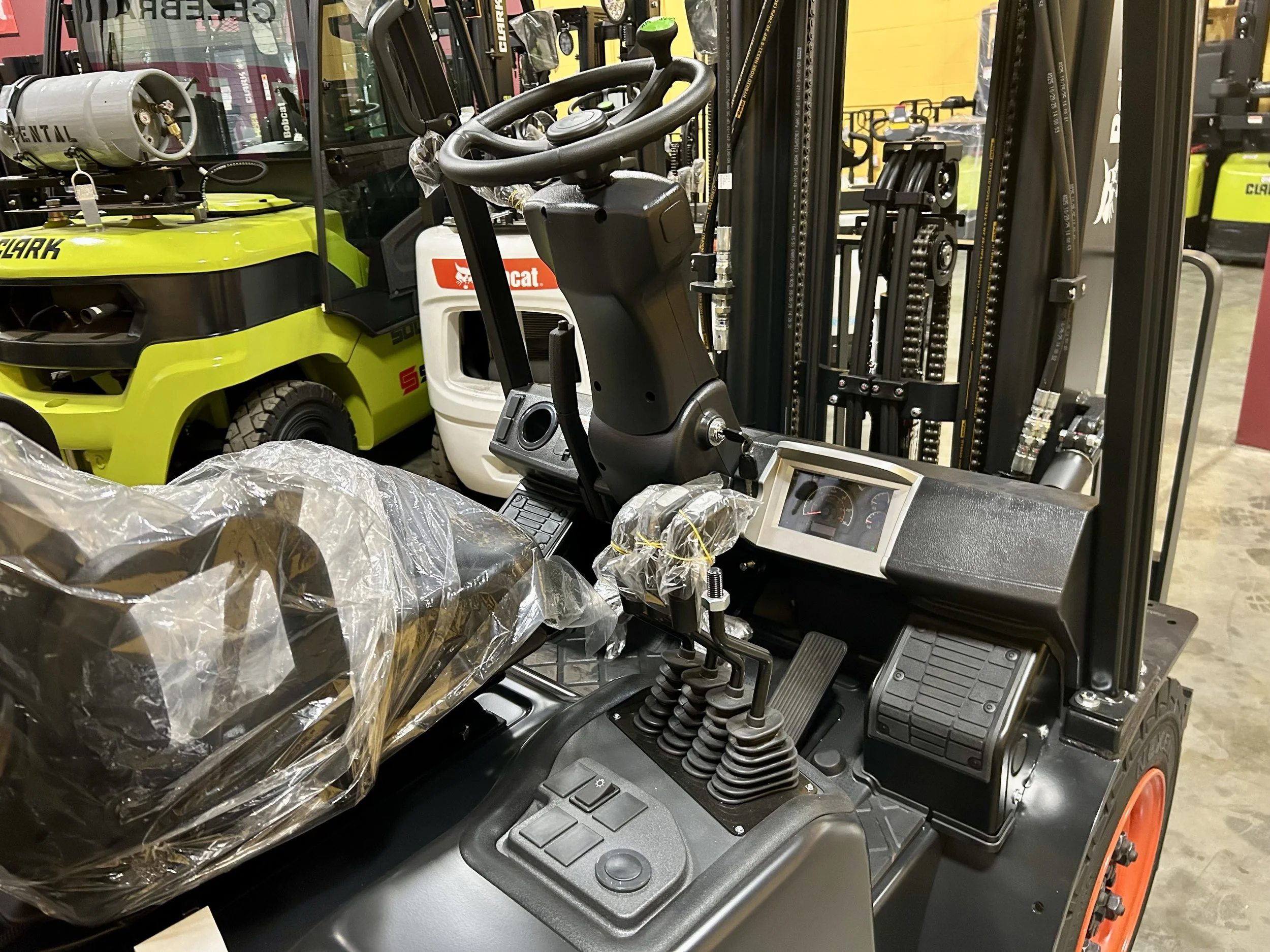 NEW Bobcat G25E-7LP (Pic #6).jpeg