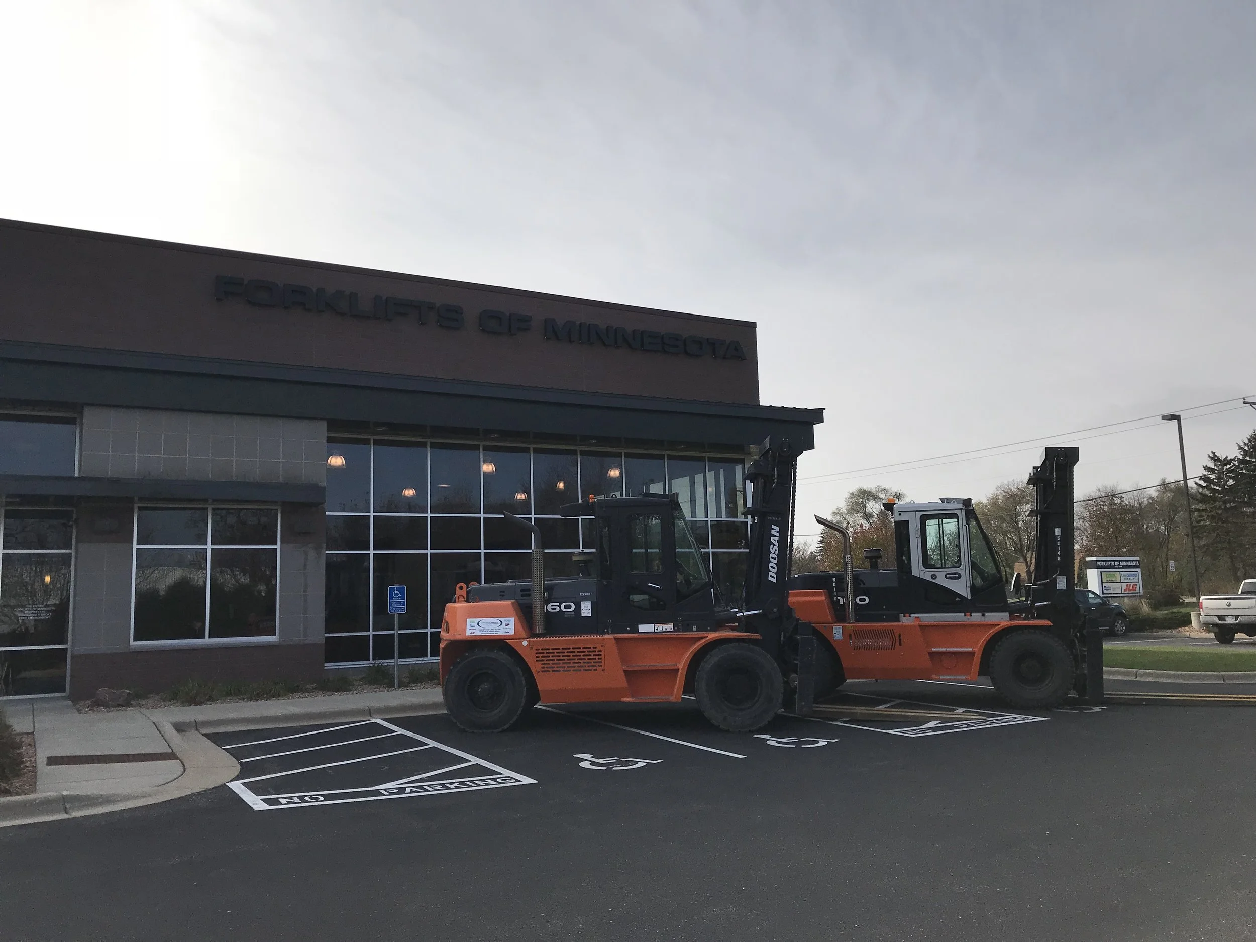 Forklifts of Minnesota, Inc.About Us