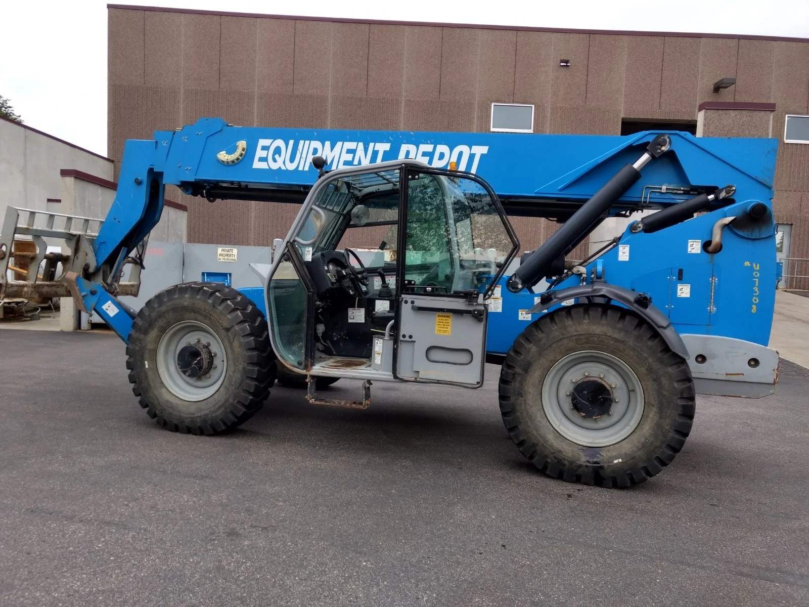 Forklifts of Minnesota, Inc.Used Forklifts, Telehandlers, Scissor