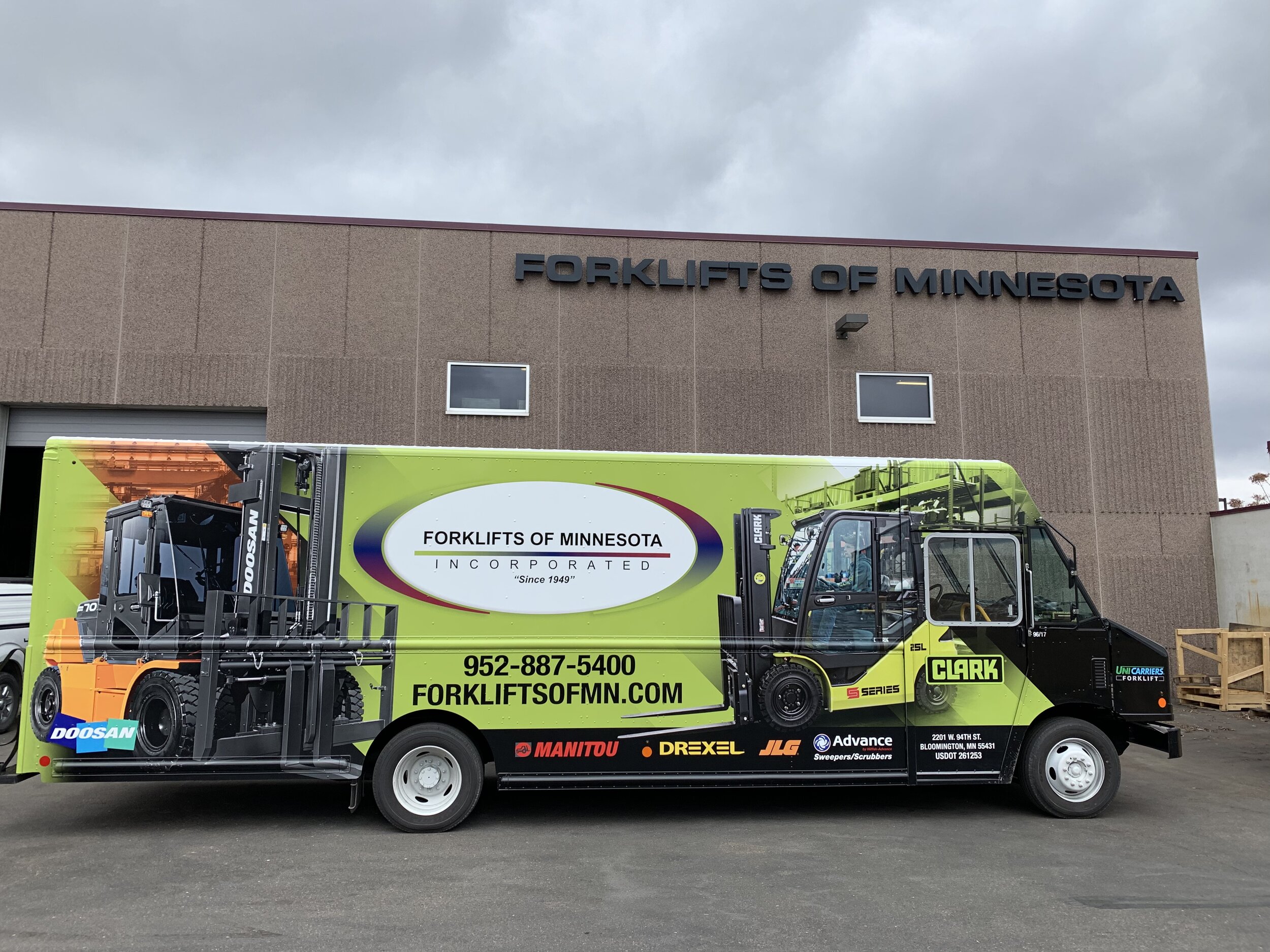 Forklifts Of South Dakota Opens Forklifts Of Minnesota Inc