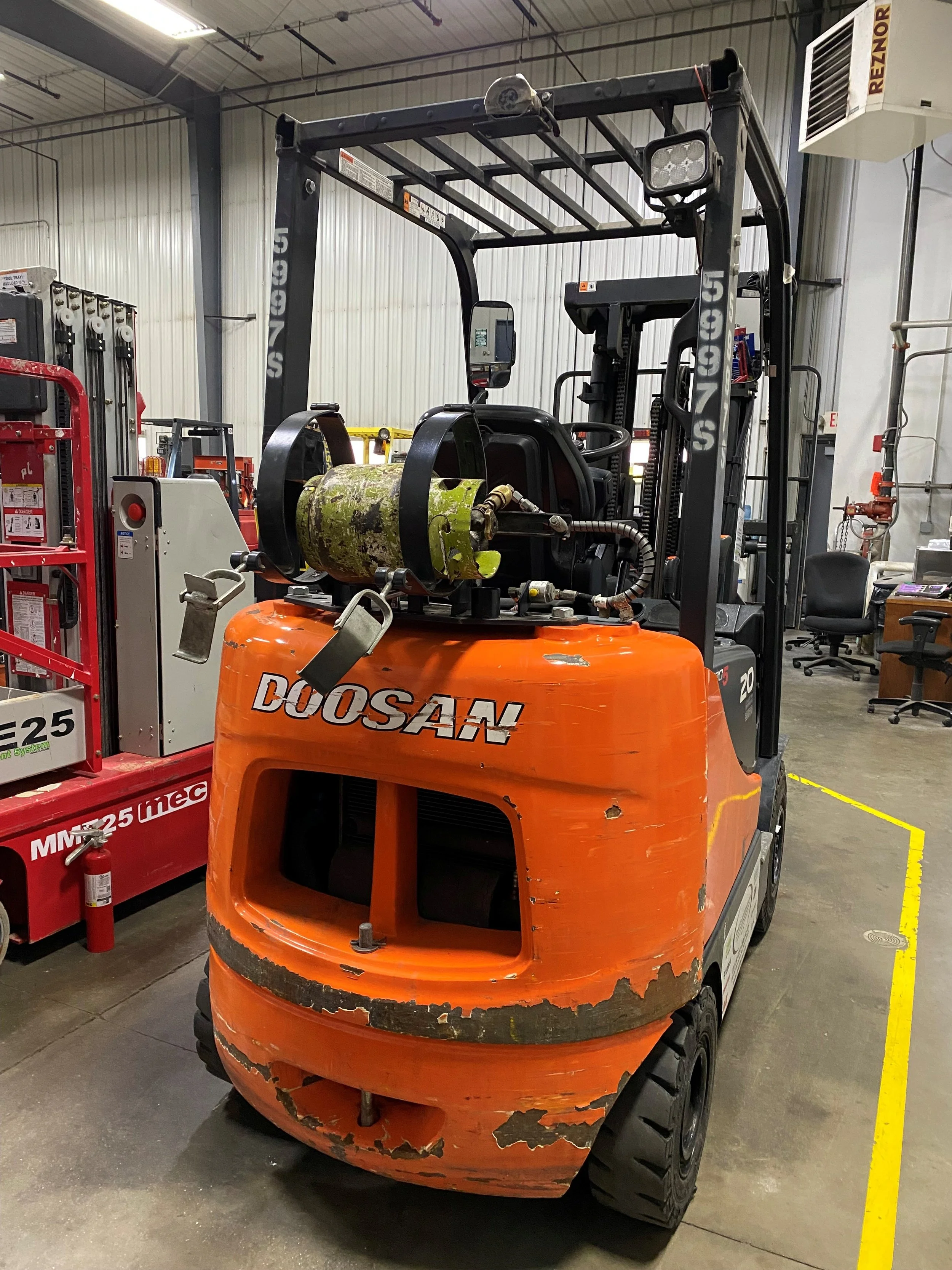 5997S - 2021 Doosan G20SC-9 (Pic #2).jpg