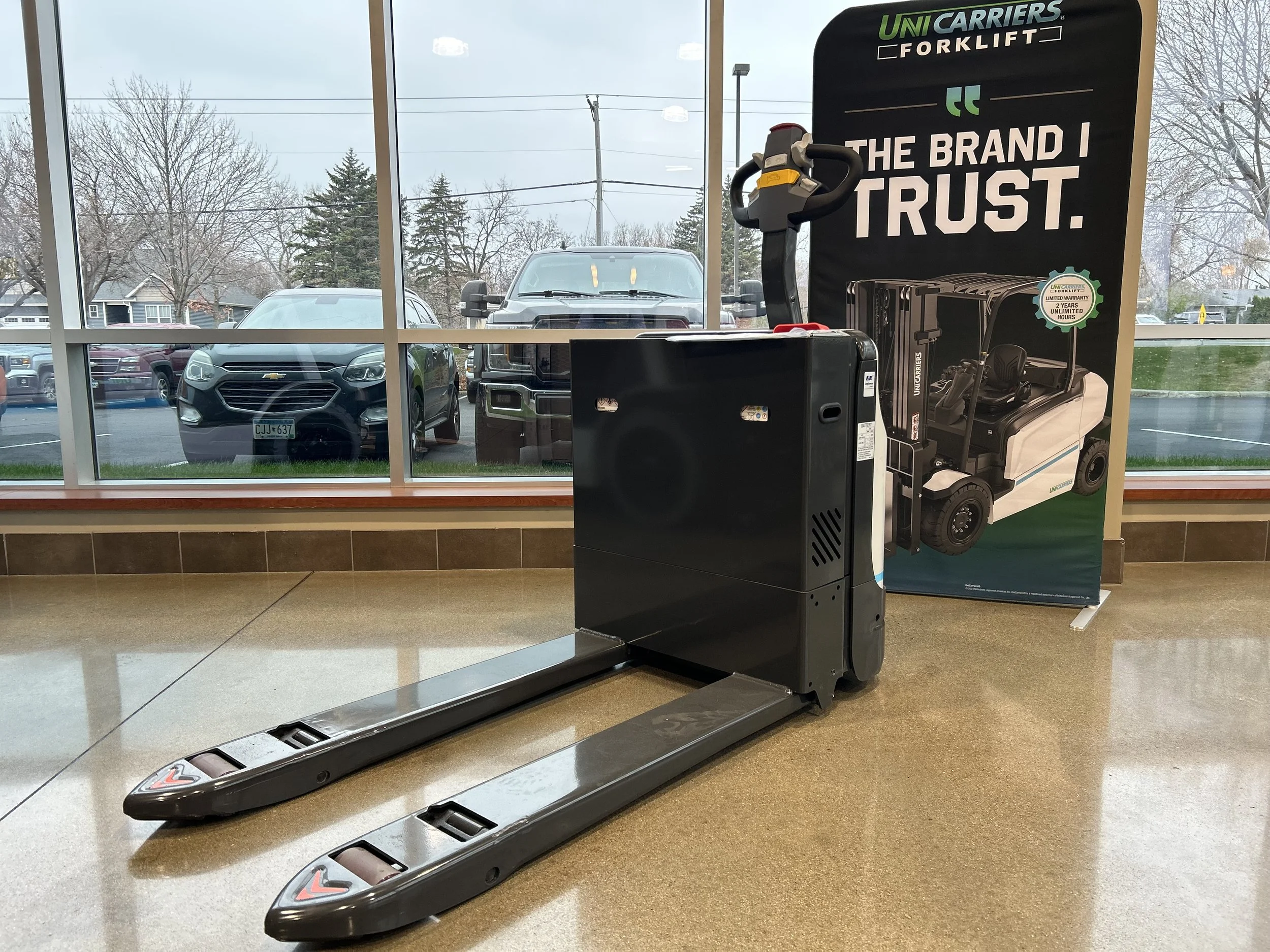 NEW UniCarriers WLX45S Electric Pallet Jack (Pic #1).jpeg