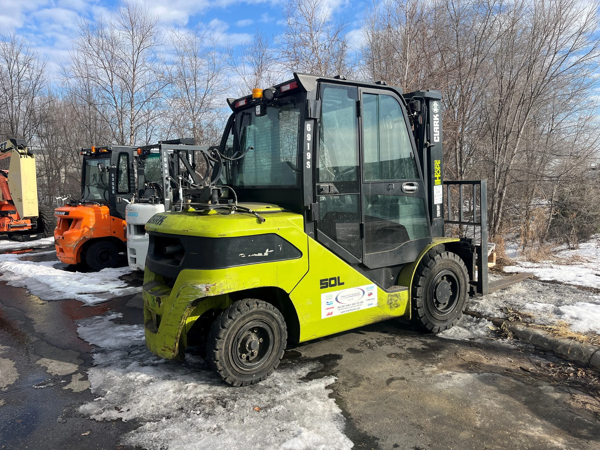 2024 CLARK S50 - $64,500