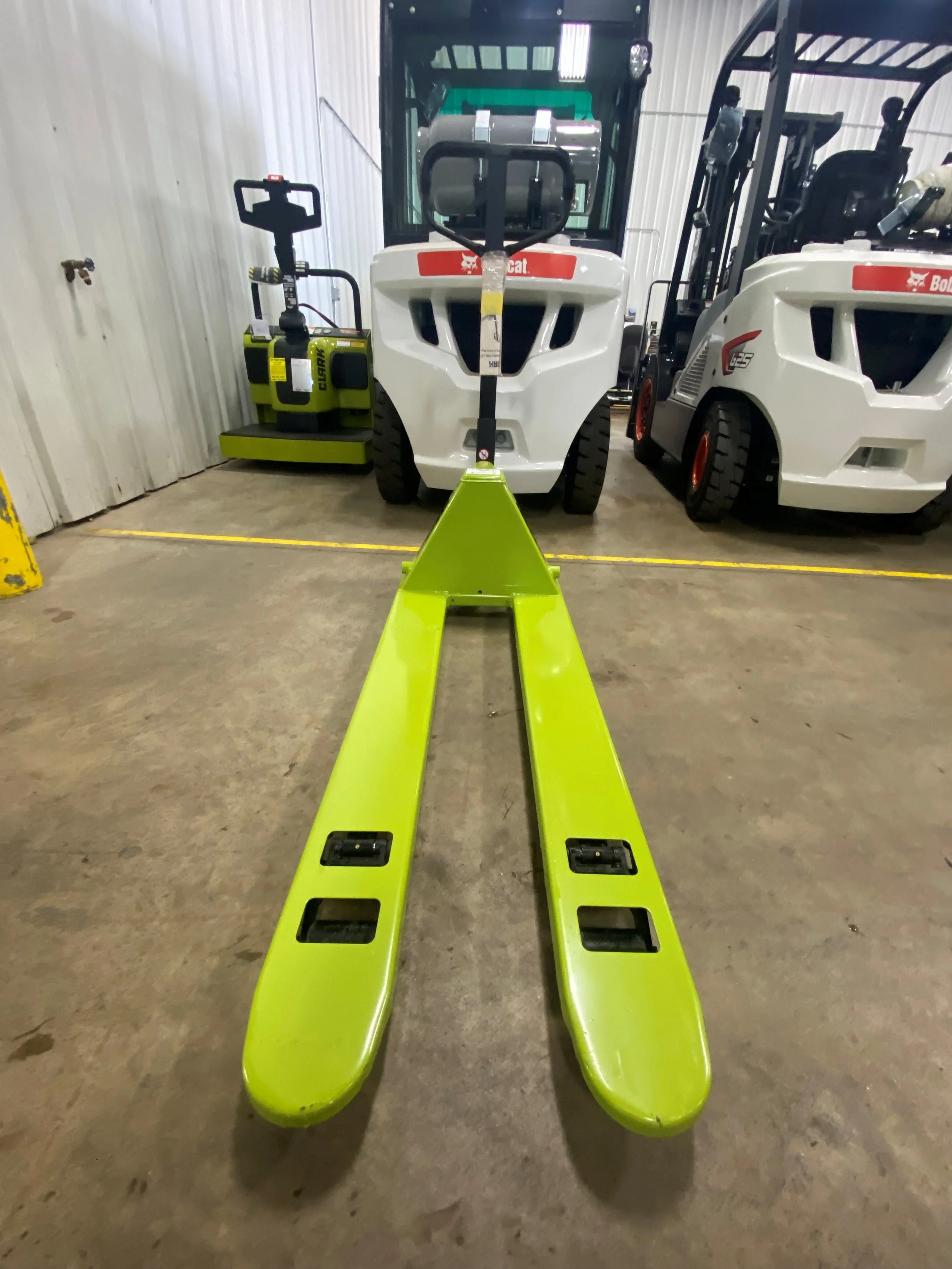 NEW CLARK Narrow Manual Pallet Jack (Pic #2).jpg
