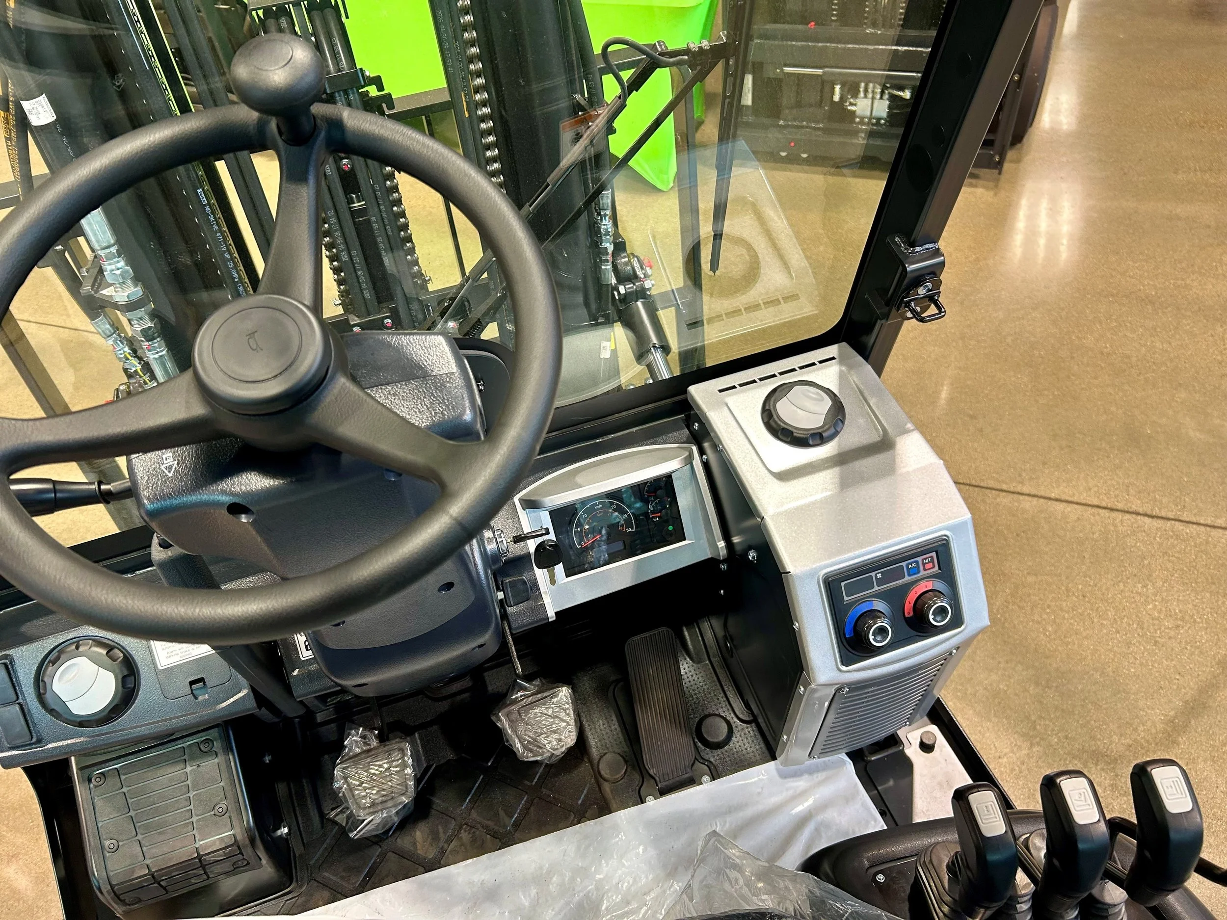 New Bobcat G30E-7 (Pic #7).jpg