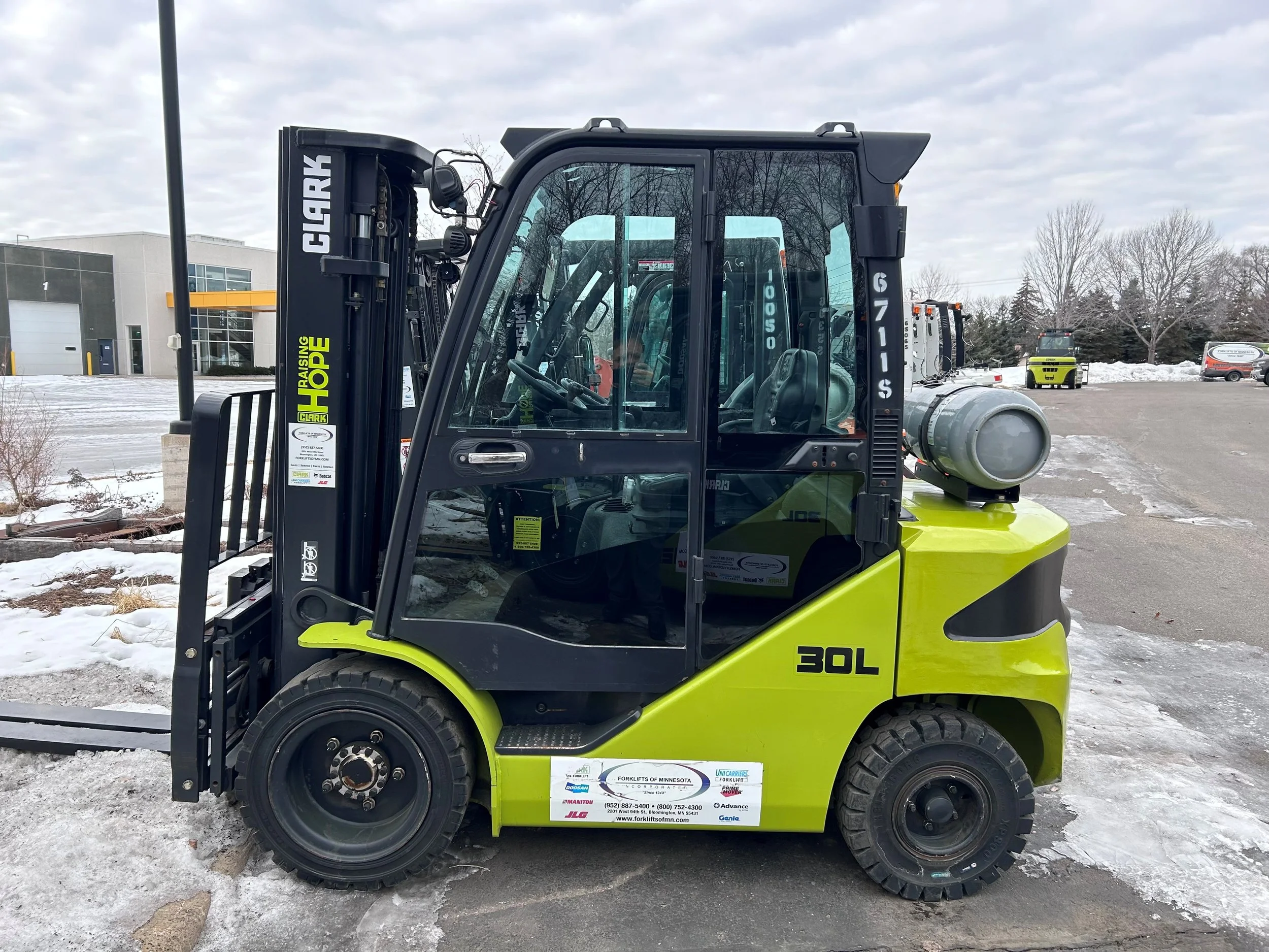 2023 CLARK S30 - $31,950