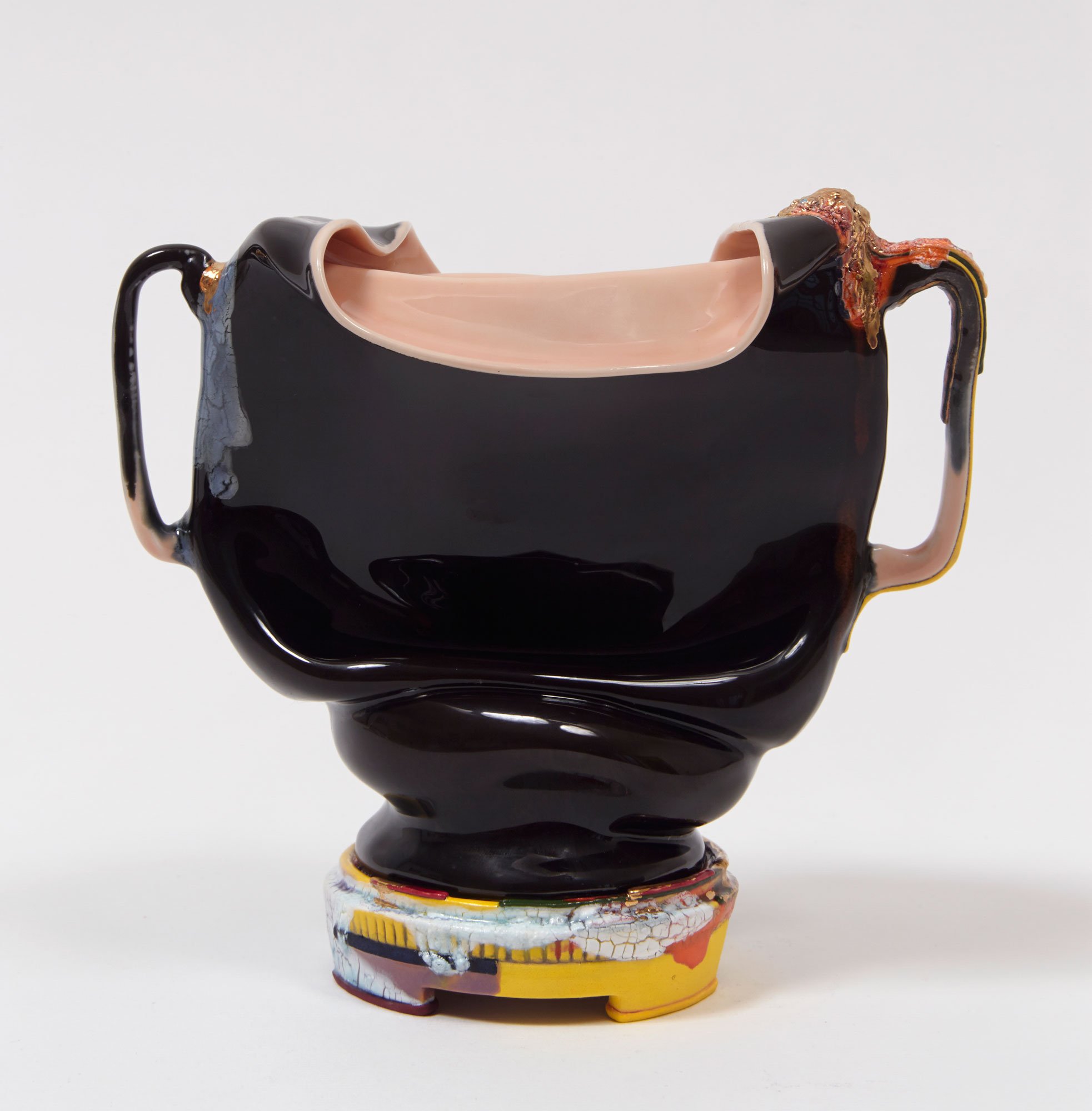  Kathy Butterly (United States, born 1963),  Tangsome , 2015, clay, glaze, 5 1/8 x 5 1/2 x 2 x 5/16 inches. Collection of Ted Rowland, Arlington, TX. © Kathy Butterly. Image courtesy the artist and James Cohan, New York. Photo: Alan Wiener.  