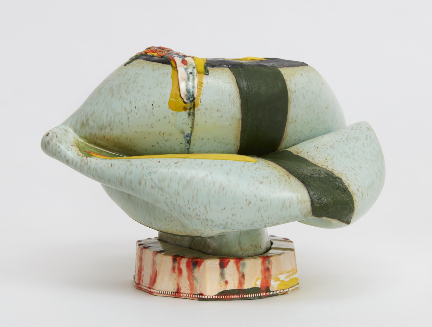  Kathy Butterly (United States, born 1963),  Super Bloom , 2019, clay, glaze, 6 1/4 x 9 1/2 x 10 inches. The Ruttenberg '52 Collection, Chicago. © Kathy Butterly. Image courtesy the artist and James Cohan, New York. Photo: Alan Wiener.  