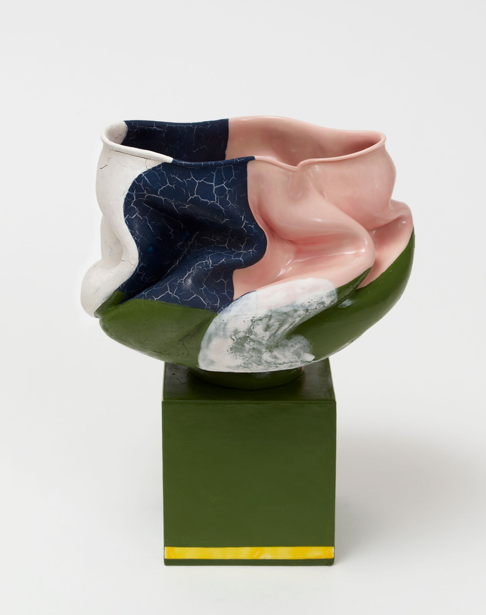  Kathy Butterly (United States, born 1963),  Super Green , 2021, porcelain, earthenware, glaze, approximately 6 x 7 x 5 inches. Courtesy of James Cohan Gallery, New York. © Kathy Butterly. Image courtesy the artist and James Cohan, New York. Photo: A