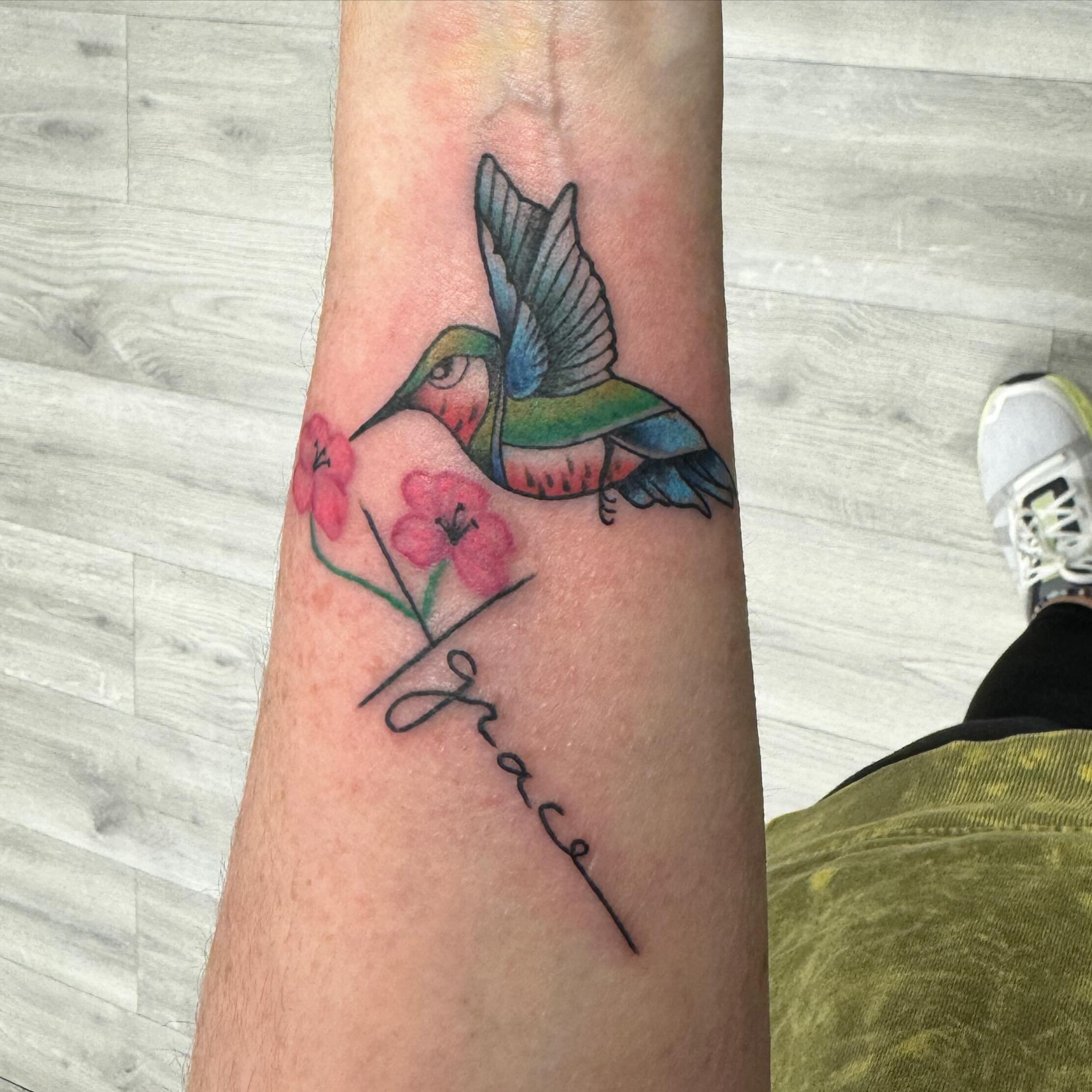 Tattoo by Memphis
@tattoosbymemphis #hummingbird #gallipolis #bicknee