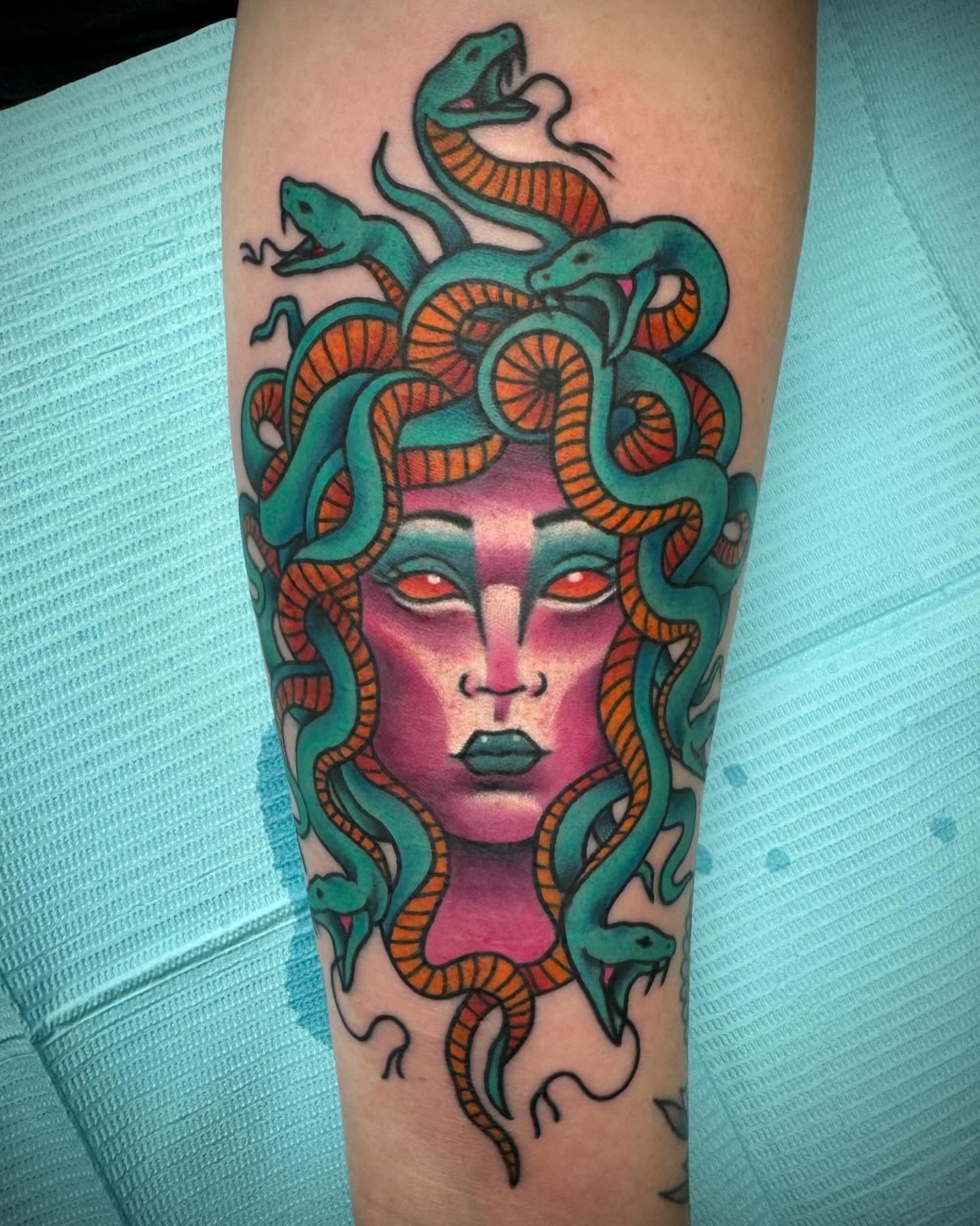 Medusa Tattoo done by Gabe @gabriel_richmond #medusatattoo #tattoo #gallipolisohio #templetattooohio #gallipolisohio #bickneetattoosupply