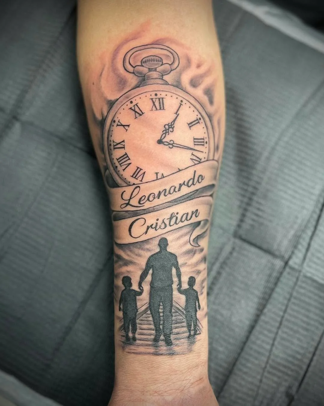 A few recent Tattoos by Bruce. 

Some appointments, some walk-ins, but he can always find a time for you for what you wish to get done. Contact Temple Tattoo for walk-in availability or scheduling. Palm/hand sized Walk-ins EVERY Wednesday from 12-8pm