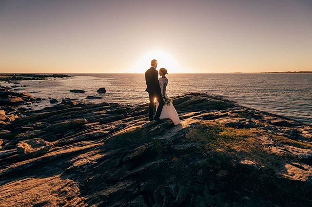 Sunset magic with Ola and Tone Lise.
.
.
.
#solnedgangen #j&aelig;ren #solastrand #bryllup2020 #bryllupsfotograf #stavangerfotograf #j&aelig;renbryllup @blikkfangerne @norwegianweddingblog @nordiskebryllup @solastrandengaard