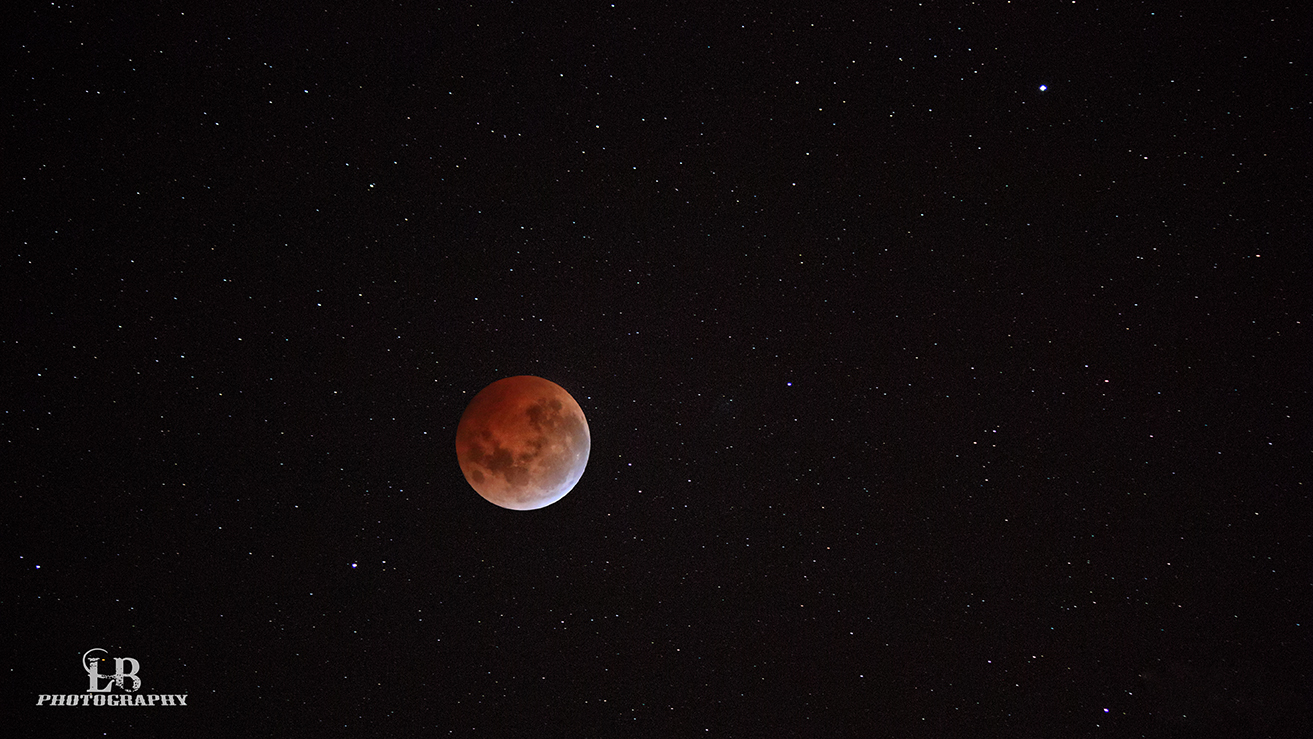Total Lunar Eclpise 5-04-2014.jpg