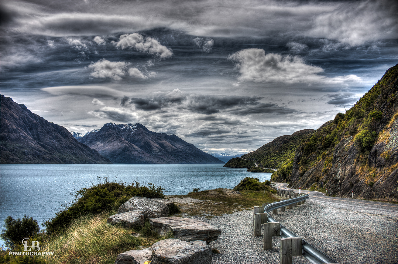 IMG_8588_89_90_91_92_tonemapped.jpg