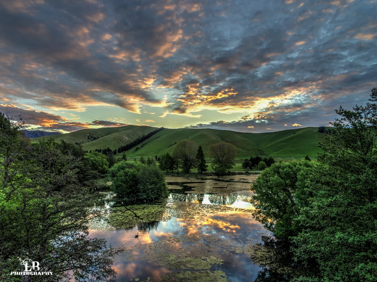DJI_0845_6_7_8_9_tonemapped.JPG