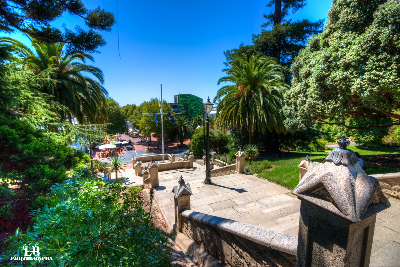 IMG_0214_5_6_7_8_tonemapped.jpg