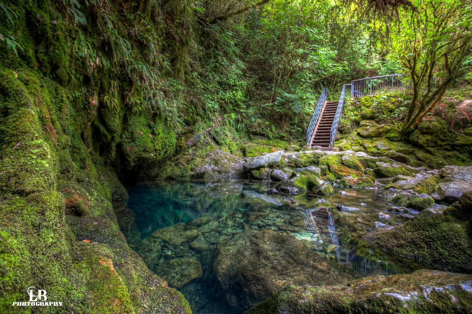 IMG_0656_57_58_59_60_tonemapped.jpg