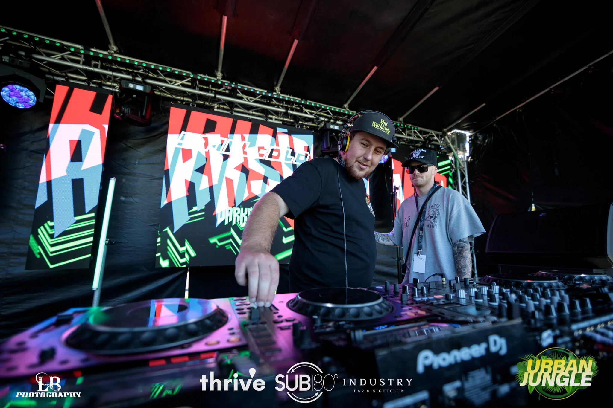 004 - LBP-Urban-Jungle-2021-Web-Res.JPG