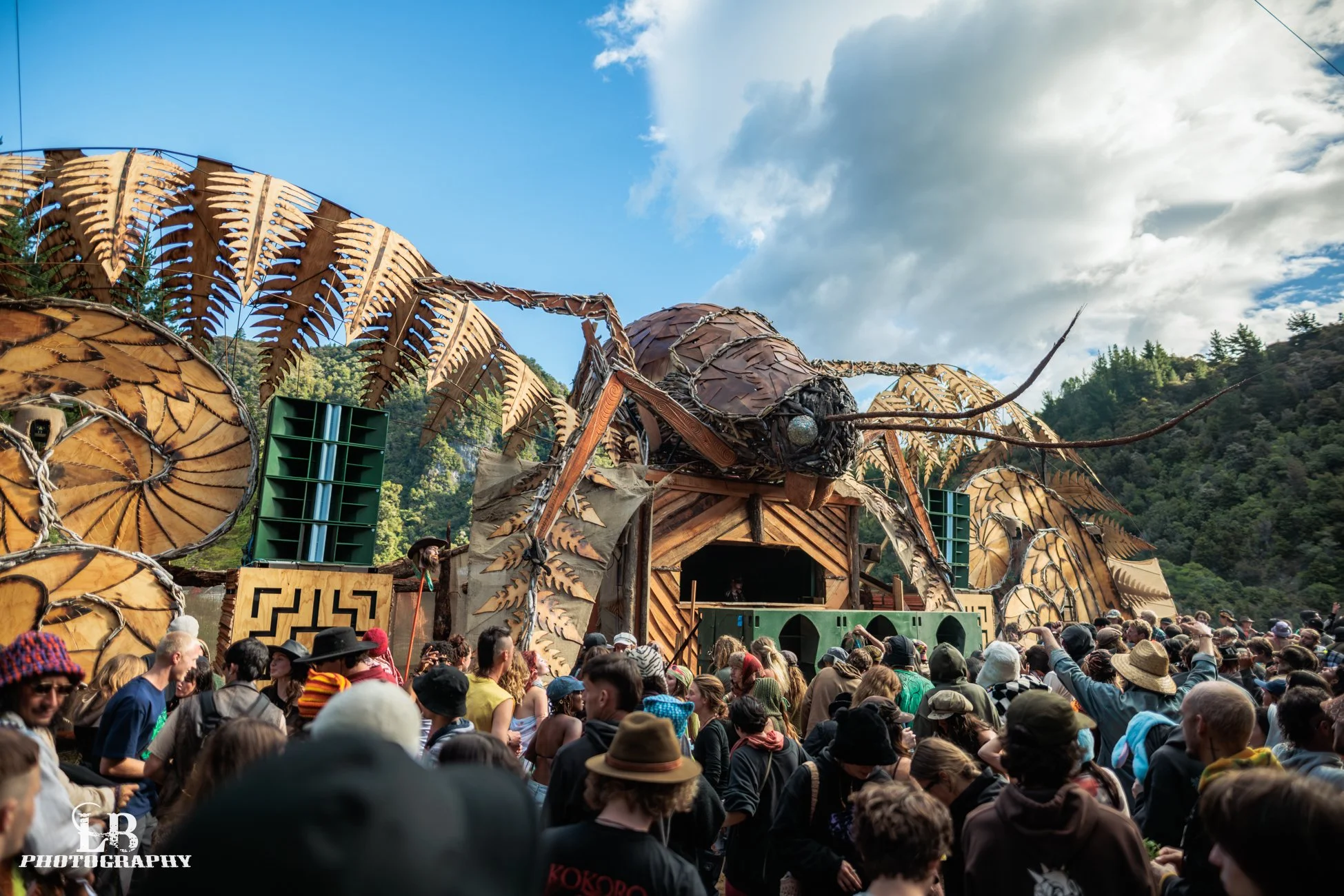 LBP - TF 25-26 - High Res - 08