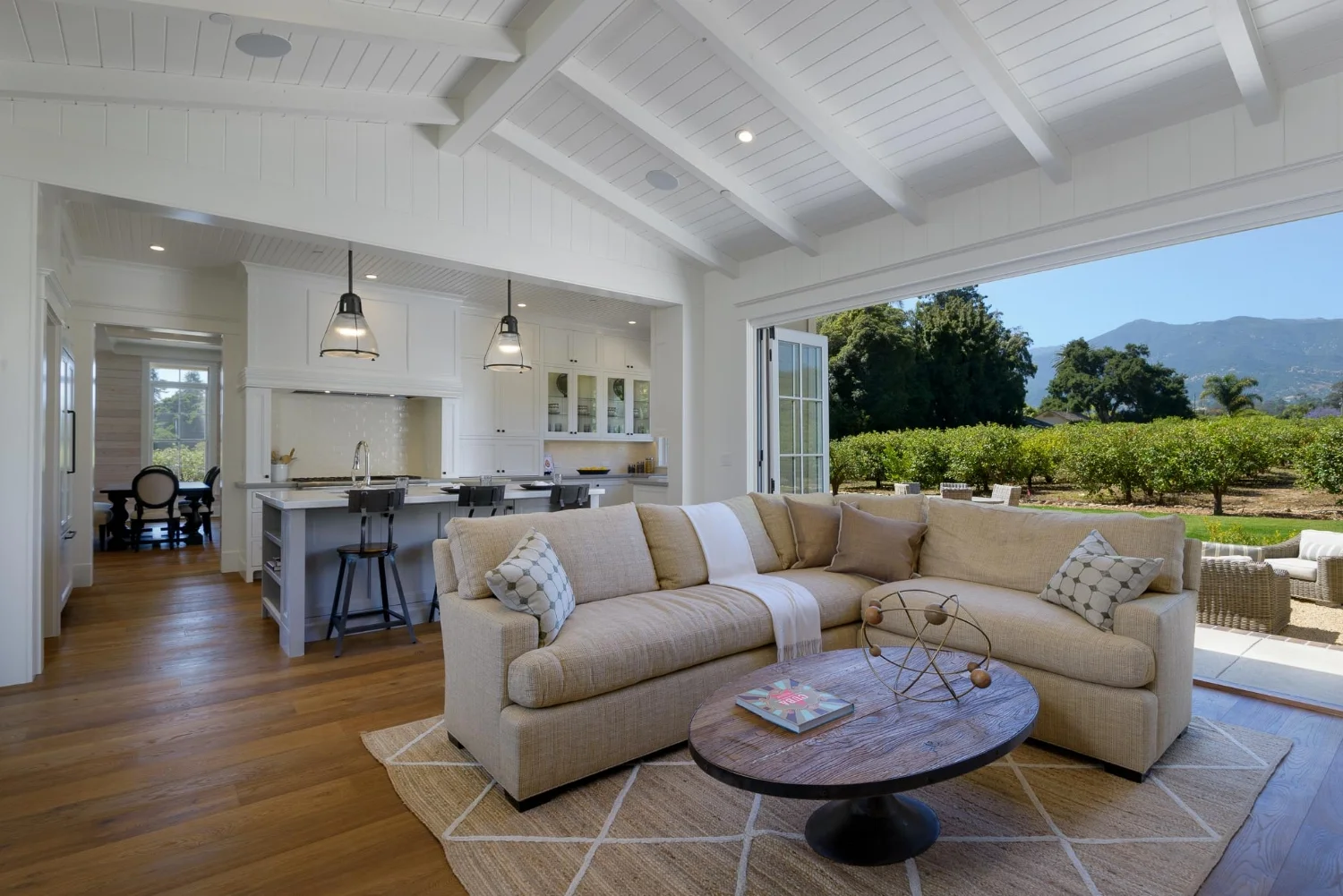 FamilyRoom2.jpg