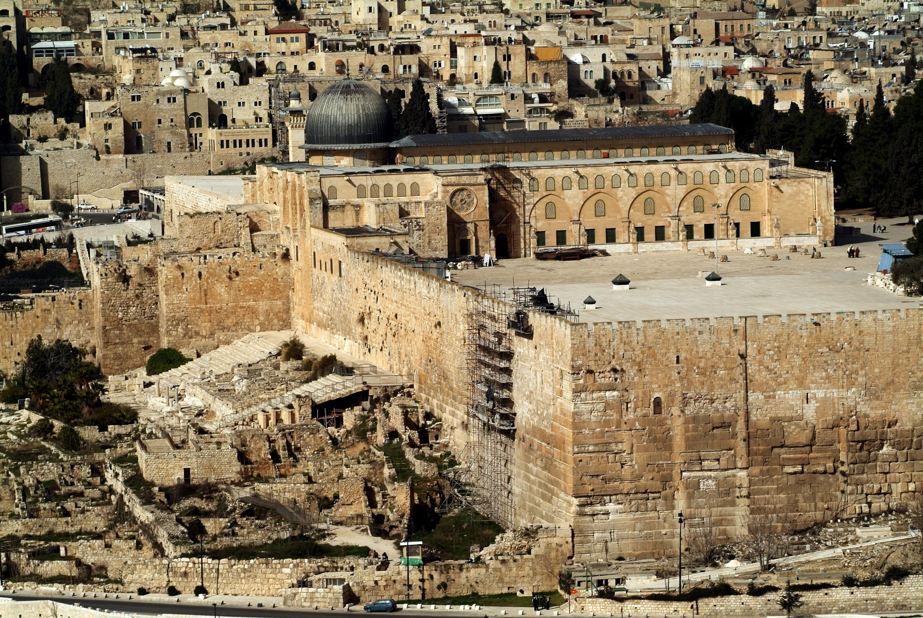 South Ramparts Old City.JPG