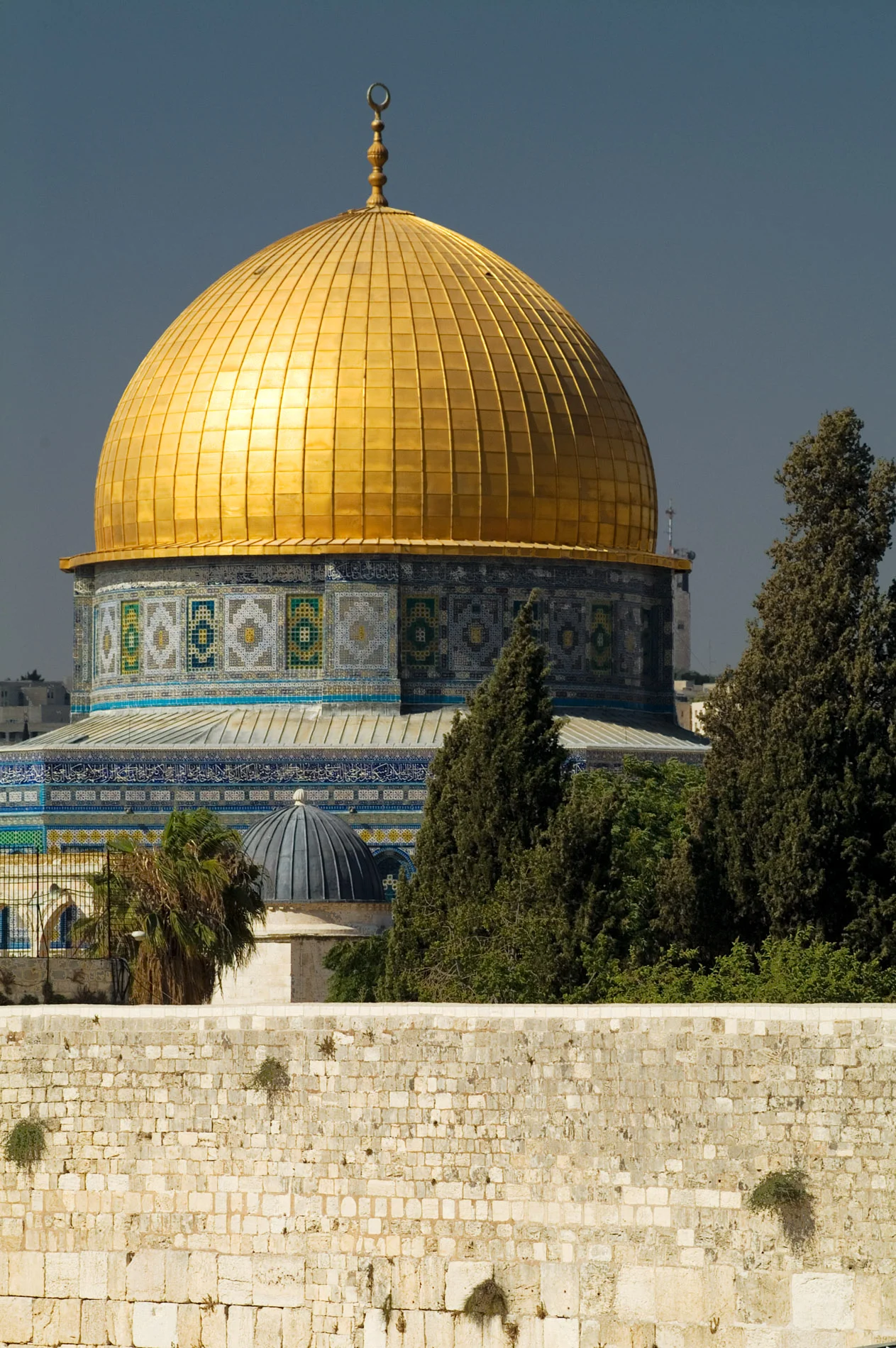 Temple Mount Above Western Wall.JPG