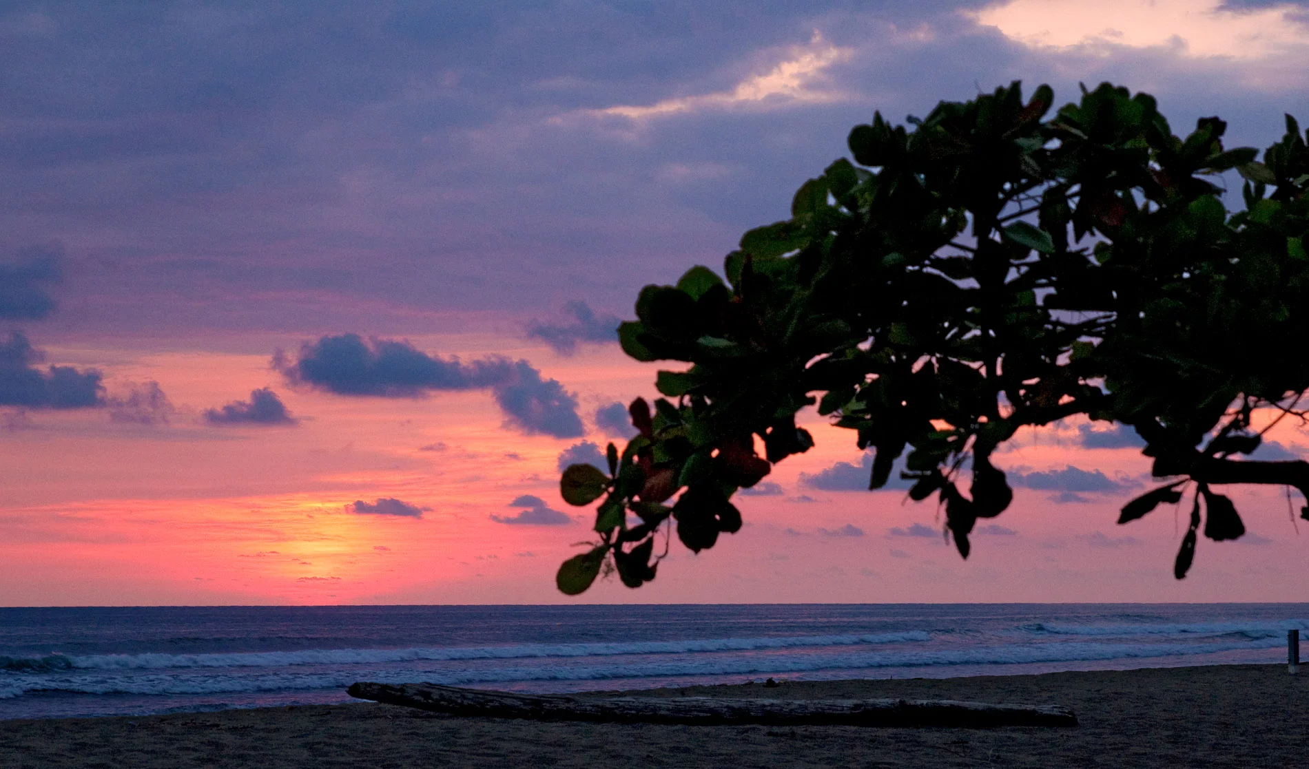 MatapoloSunset Feb 21 2010.JPG