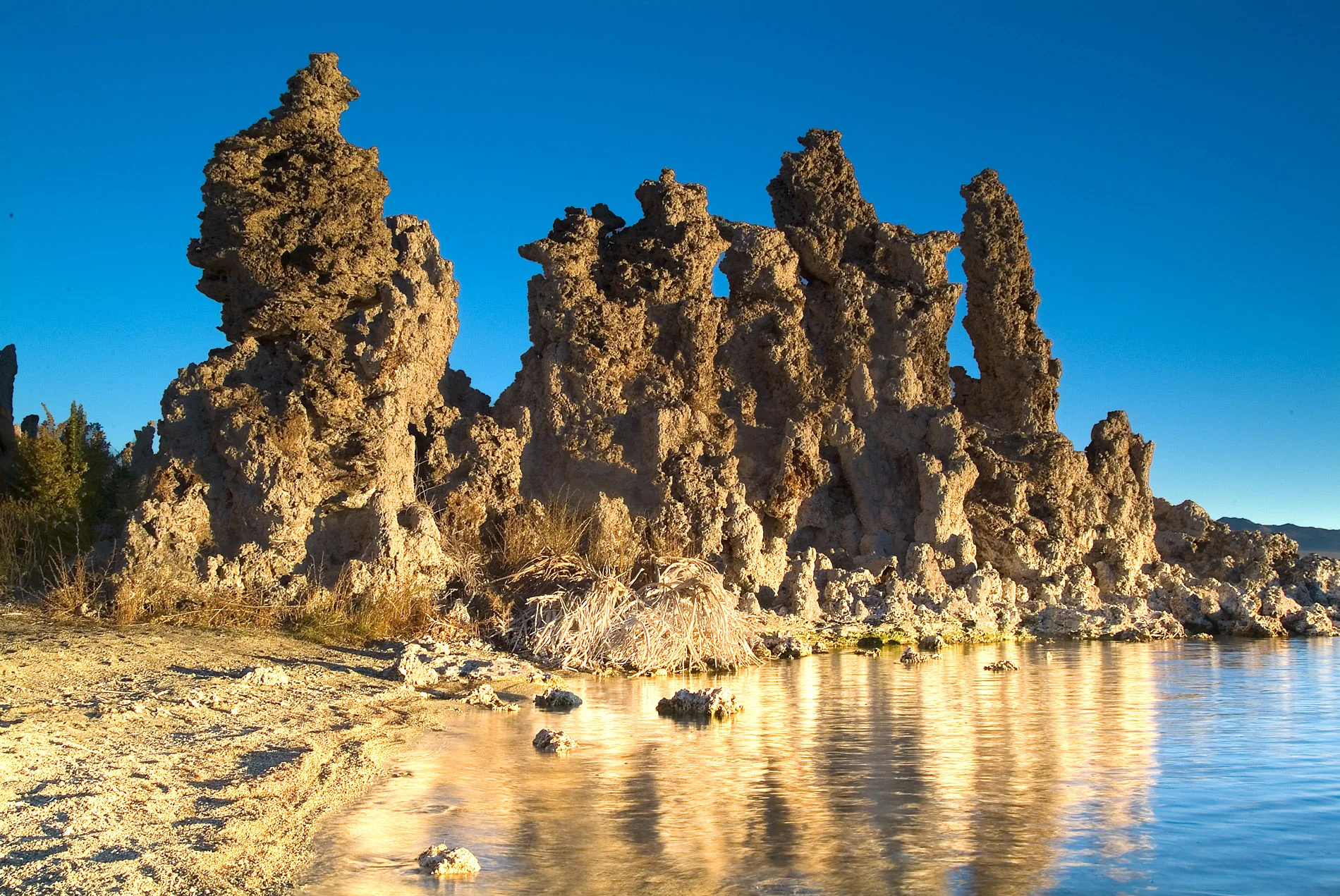 Tufas  at First Light .JPG
