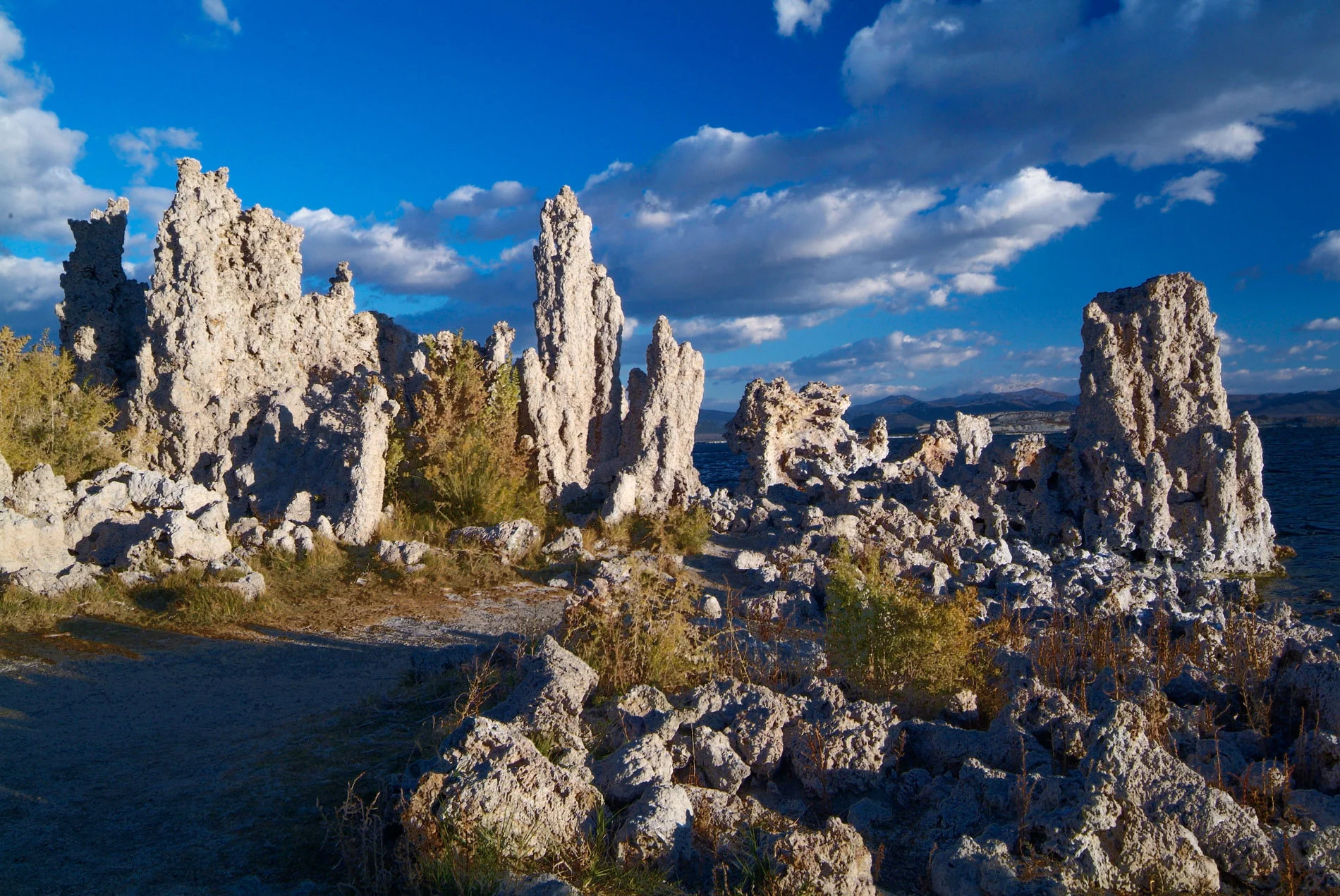 Tufas @ Dawn.JPG
