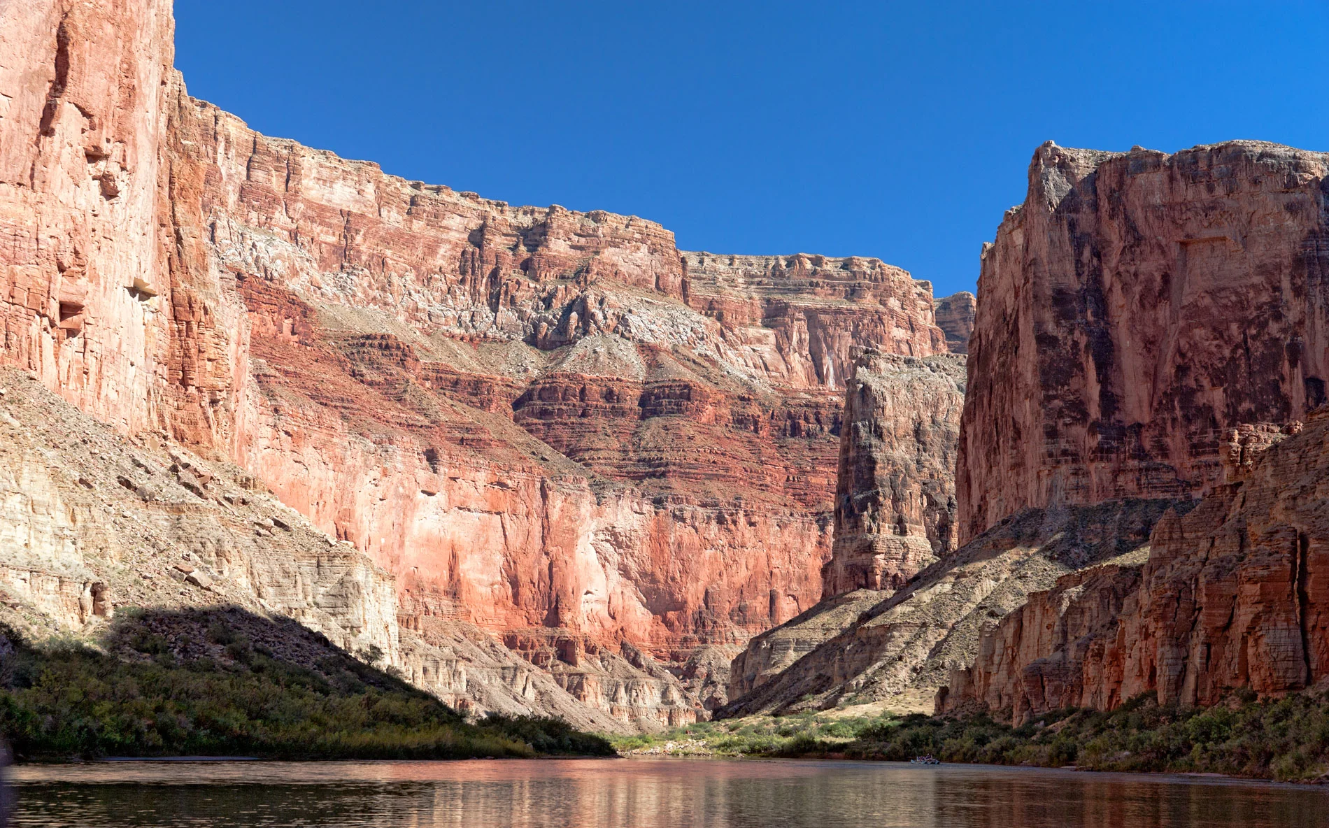 Smooth Water on Colorado.JPG