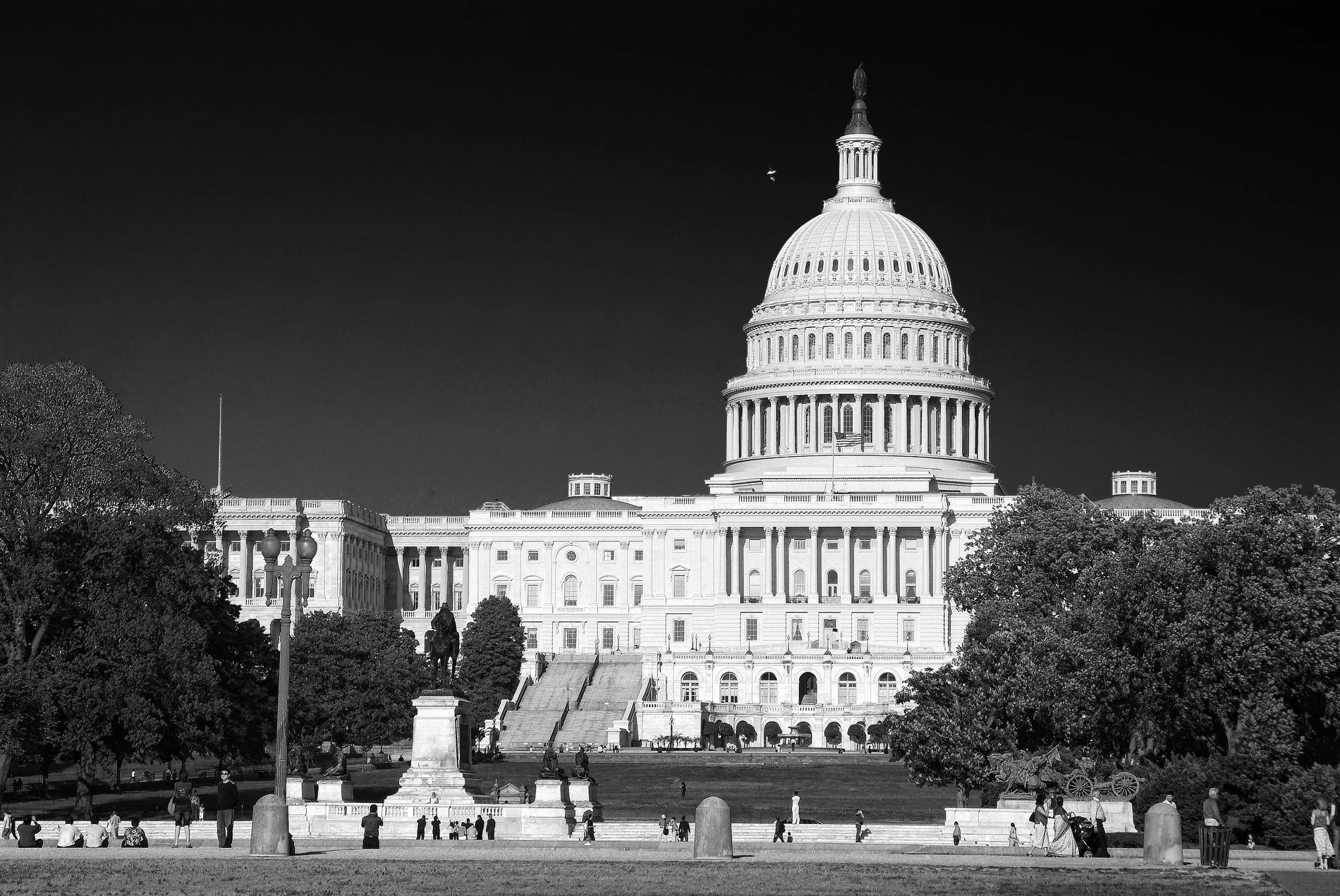 Capitol View From Mall B&W.JPG