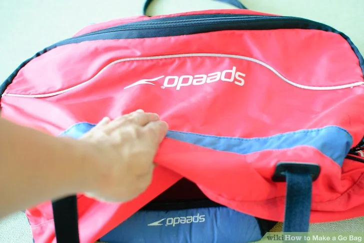 aid28651-v4-728px-Make-a-Go-Bag-Step-1.jpg