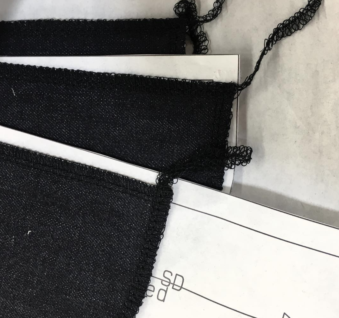 3 pieces of fabric_overlock.png